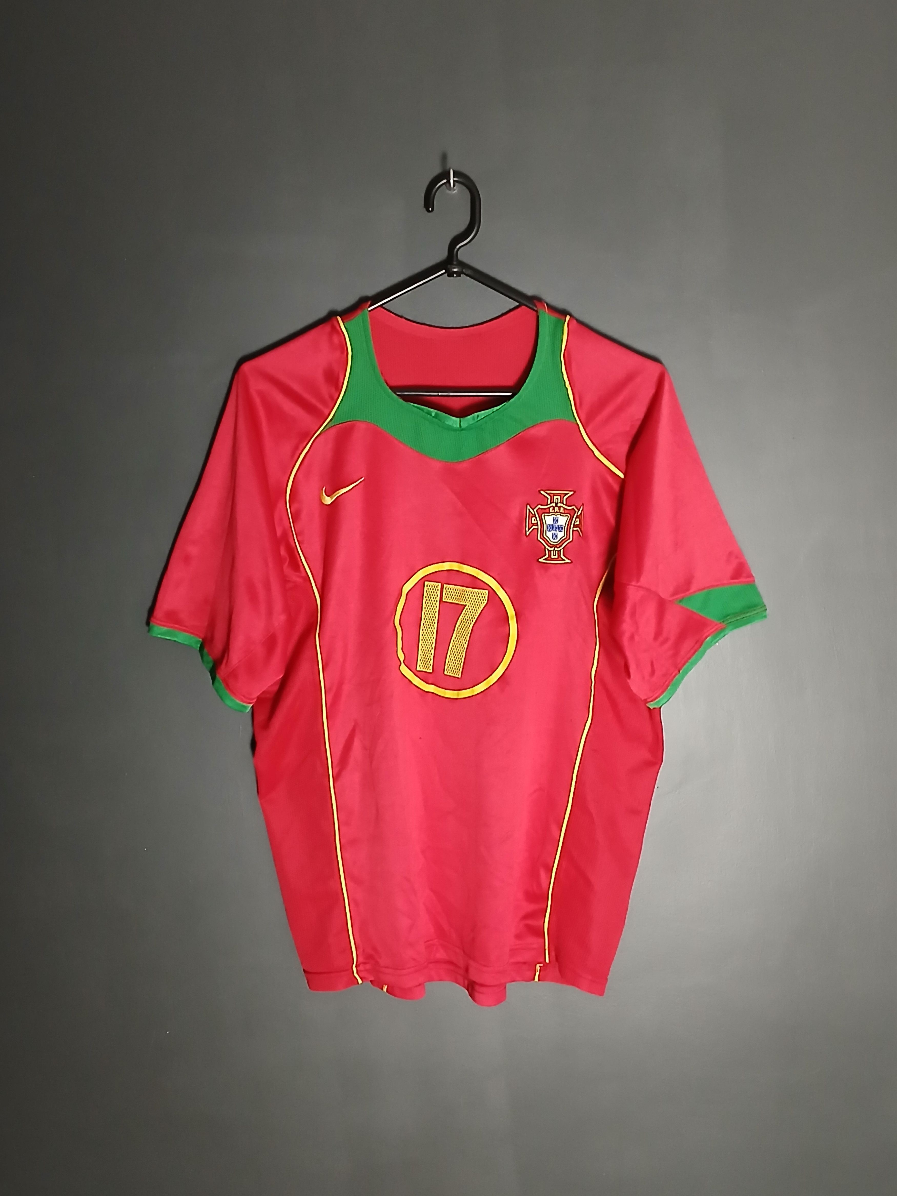 Other Portugal Football Team 2004/2006 Home Ronaldo Jerse Size US M / EU 48-50 / 2 - 2 Thumbnail
