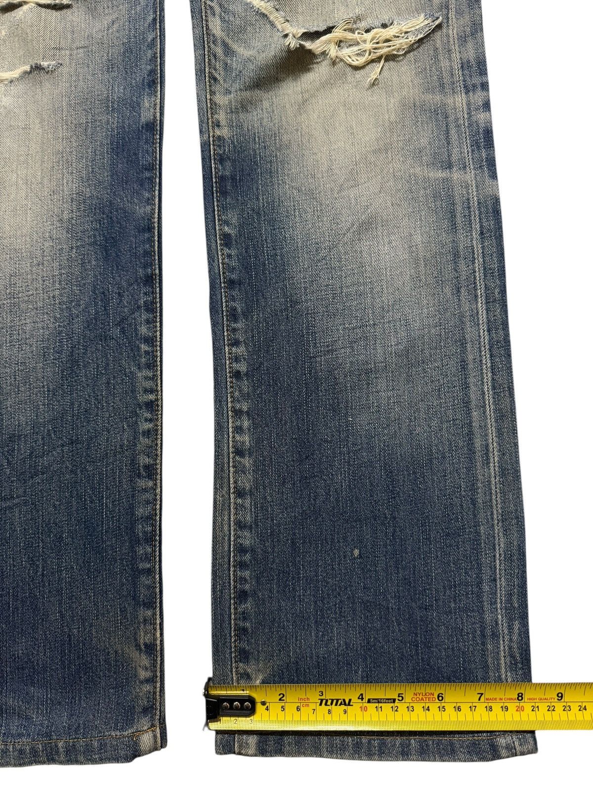 Levi's Vintage Clothing Vintage Y2K Levis 505 Blue Faded Wash Whiskers Distressed Size US 30 / EU 46 - 13 Thumbnail