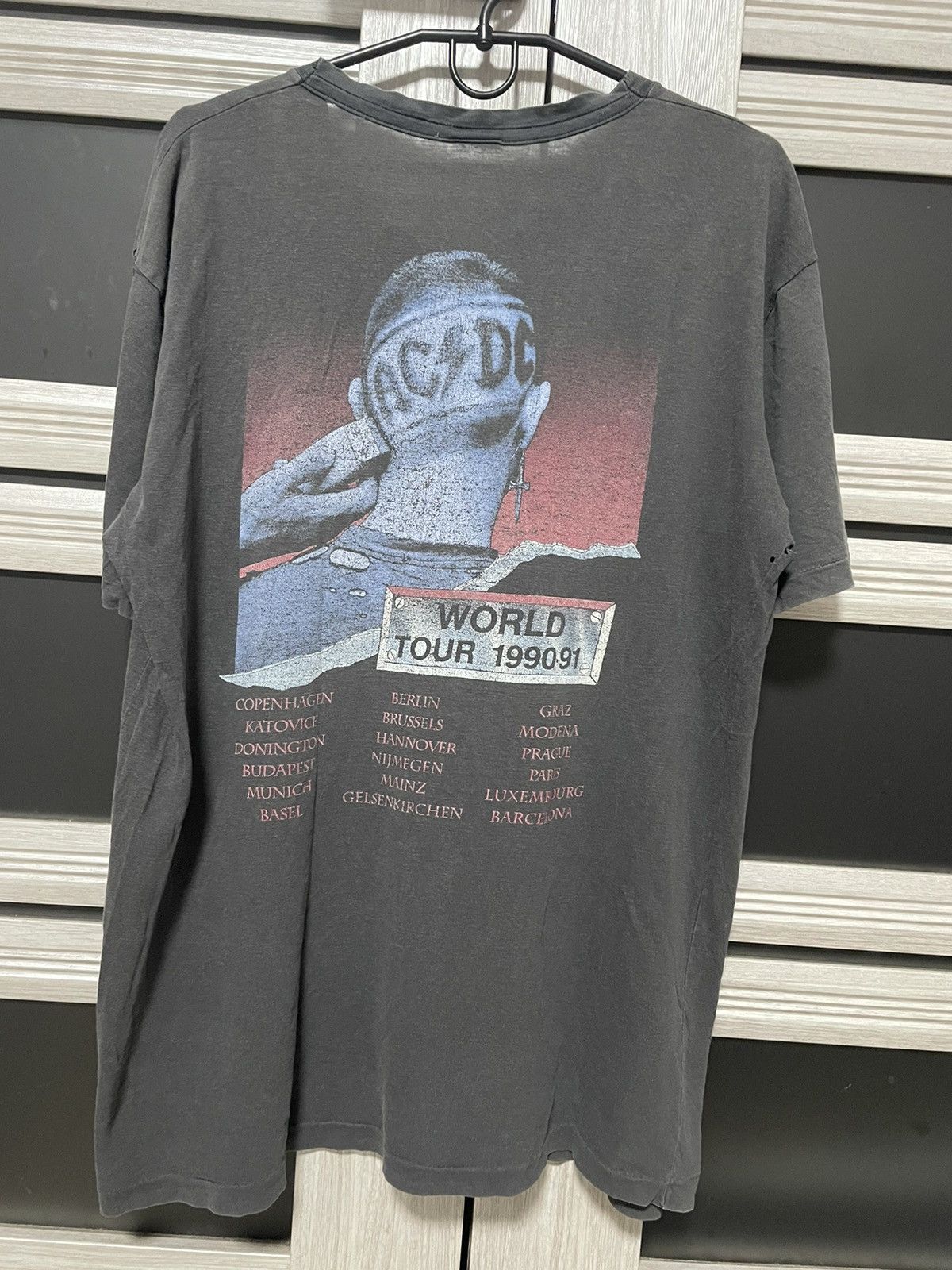 AC/DC AC/DC 1990 The Razors Edge Tour 1990/91 T Shirt Vintage Tee Size US XL / EU 56 / 4 - 1 Thumbnail
