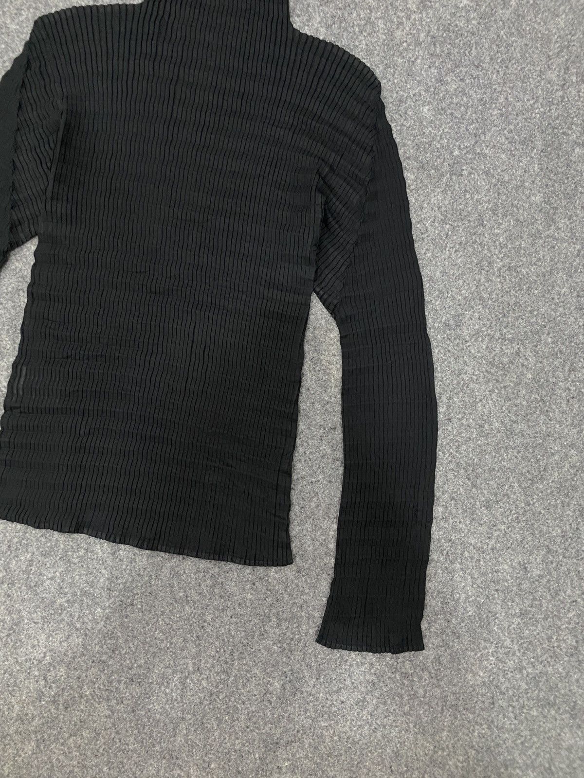 Issey Miyake Issey Miyake Mesh Size M / US 6-8 / IT 42-44 - 4 Thumbnail