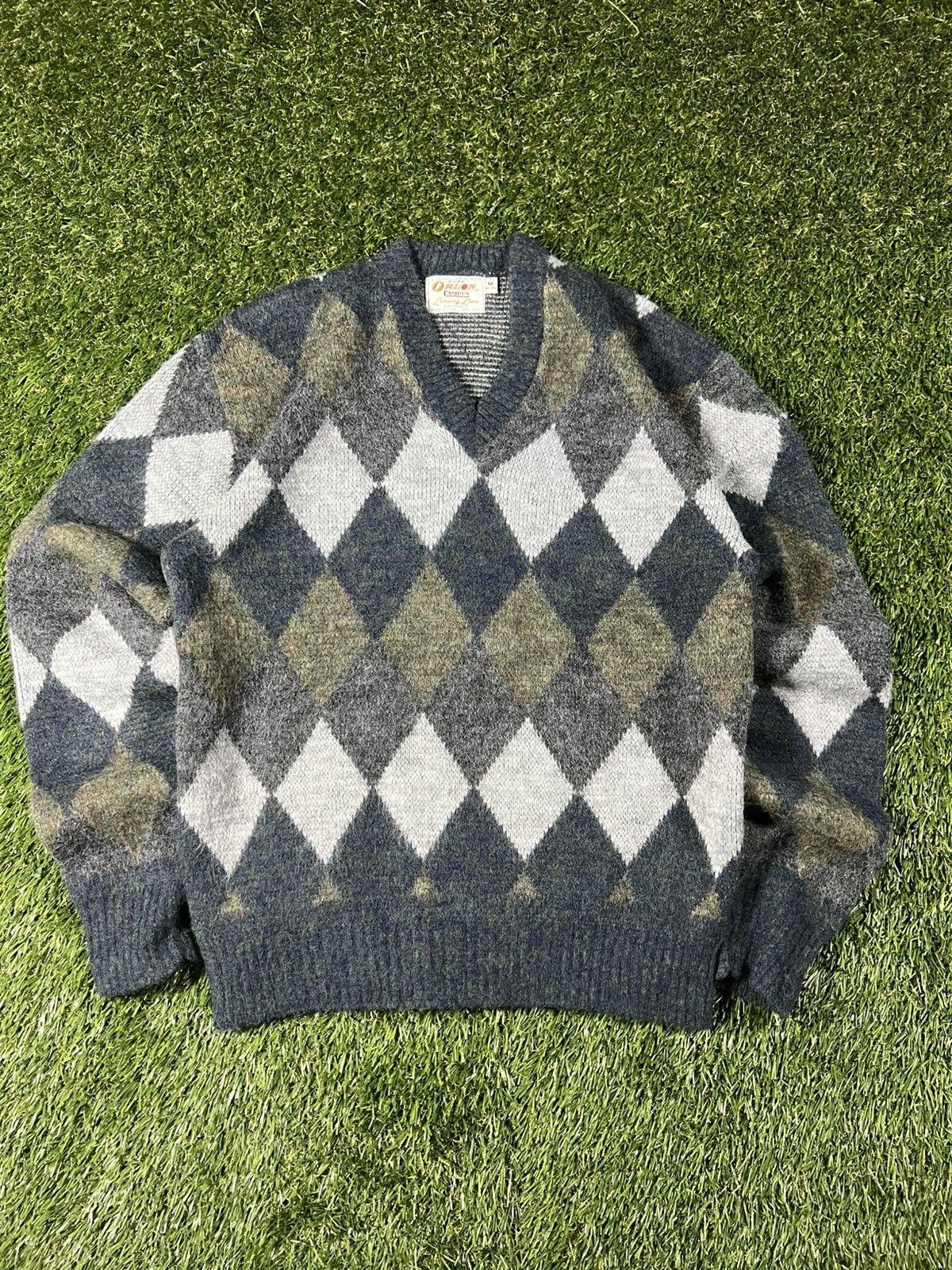 Vintage Vintage 60s Orlon Earth Tone Fall Winter Knit V Neck Sweater Size US M / EU 48-50 / 2 - 1 Thumbnail