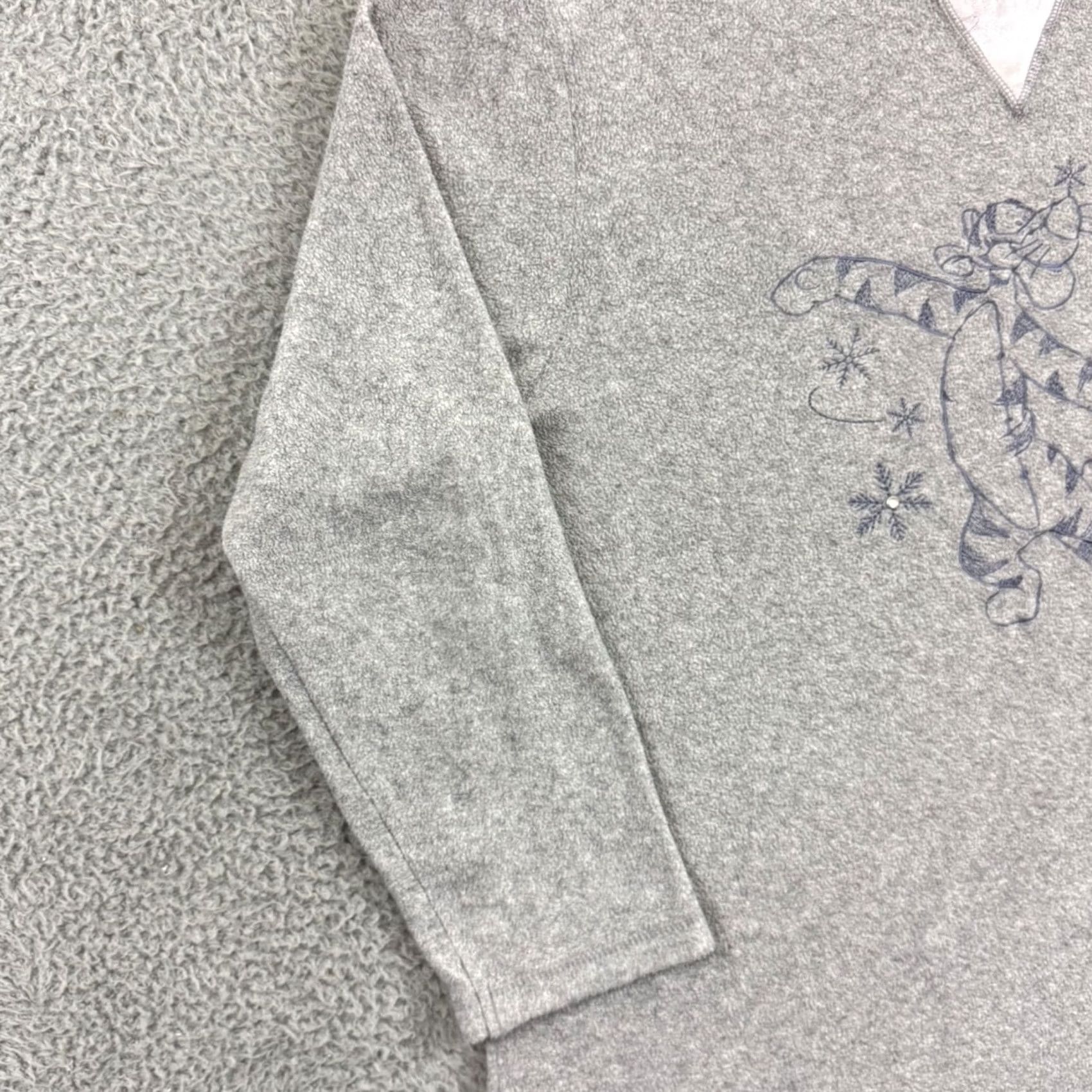 Disney VINTAGE Disney Winnie The Pooh Sweatshirt Womens XL Gray Fleece 90s Pullover Size XL / US 12-14 / IT 48-50 - 4 Thumbnail