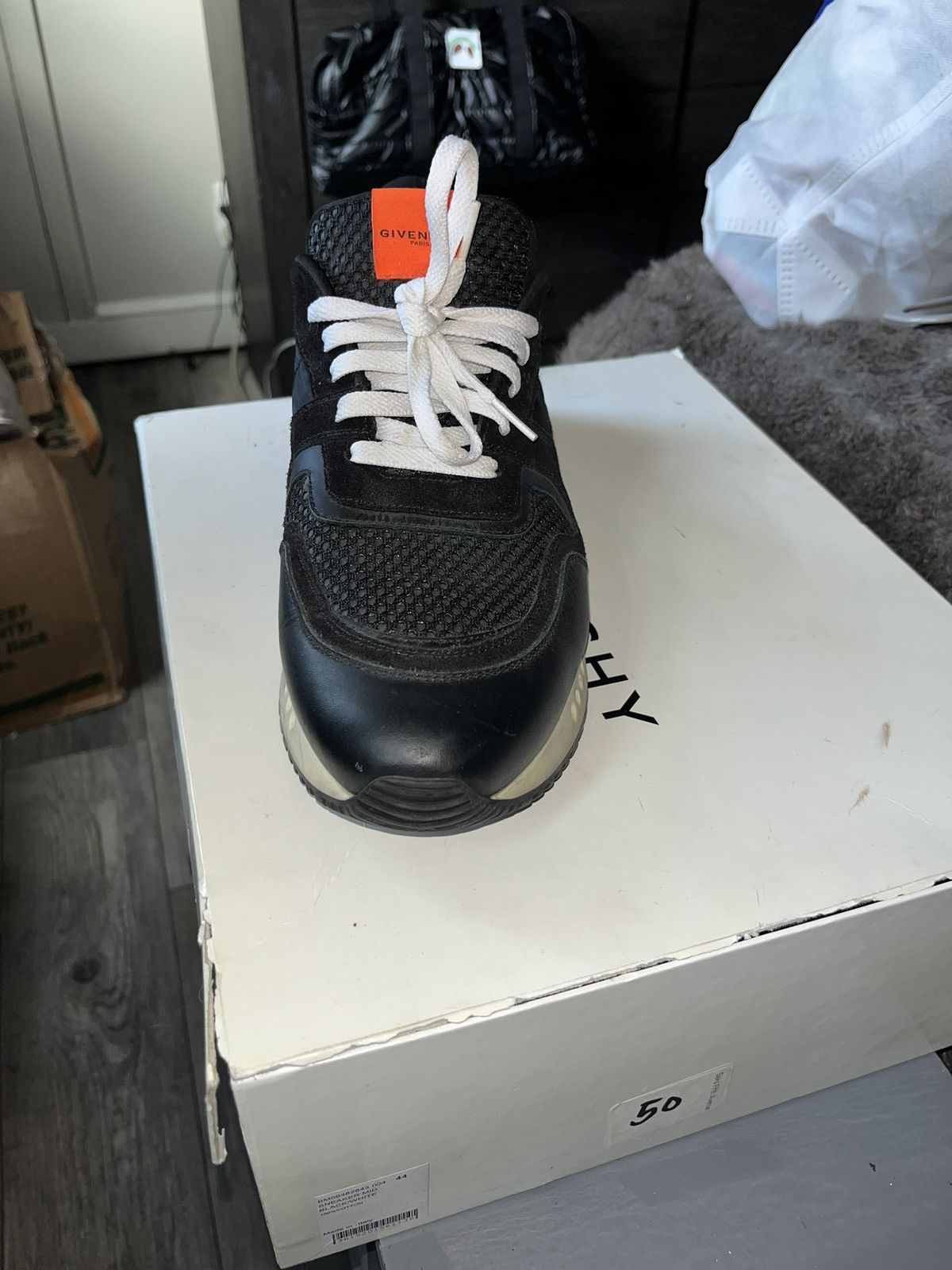 Givenchy Givenchy Active Runner Sneaker Mens Size 11 Size US 11 / EU 44 - 6 Thumbnail