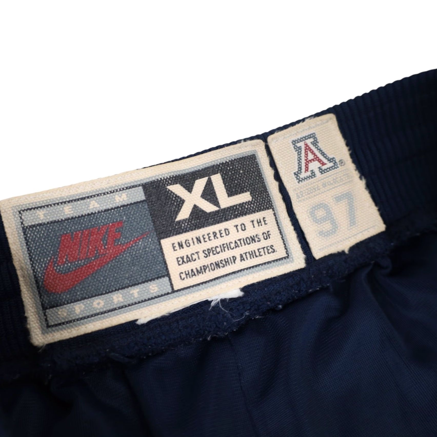 Nike VINTAGE Nike Arizona Wildcats All Sewn Basketball Short Shirt XL Men Blue Size US 36 / EU 52 - 6 Thumbnail