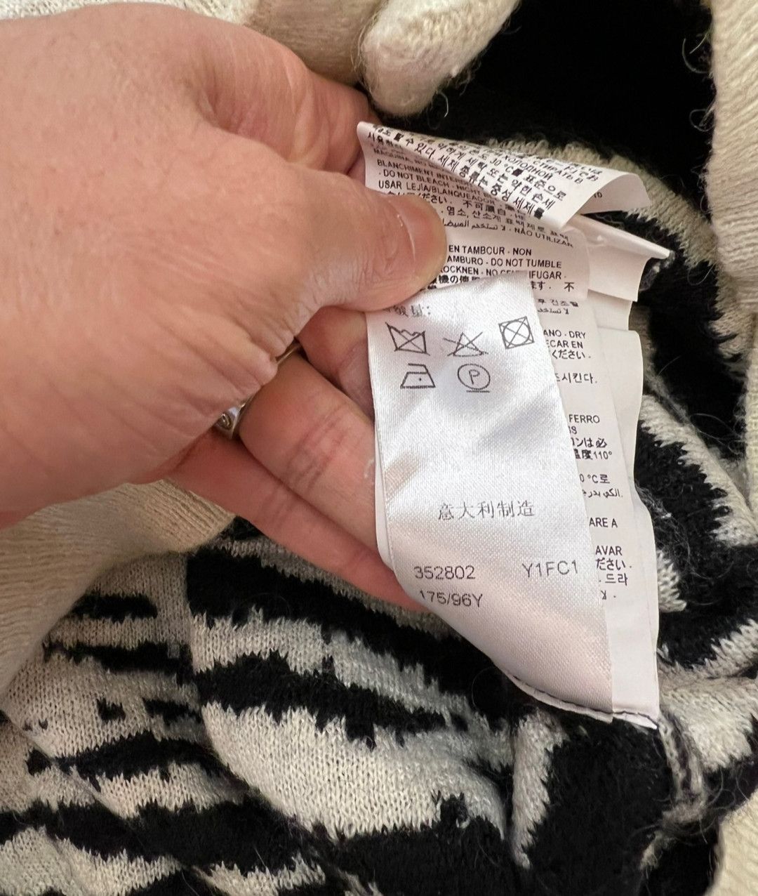 Saint Laurent Paris Saint Laurent White Zebra Cardigan-2505 Size US S / EU 44-46 / 1 - 7 Thumbnail