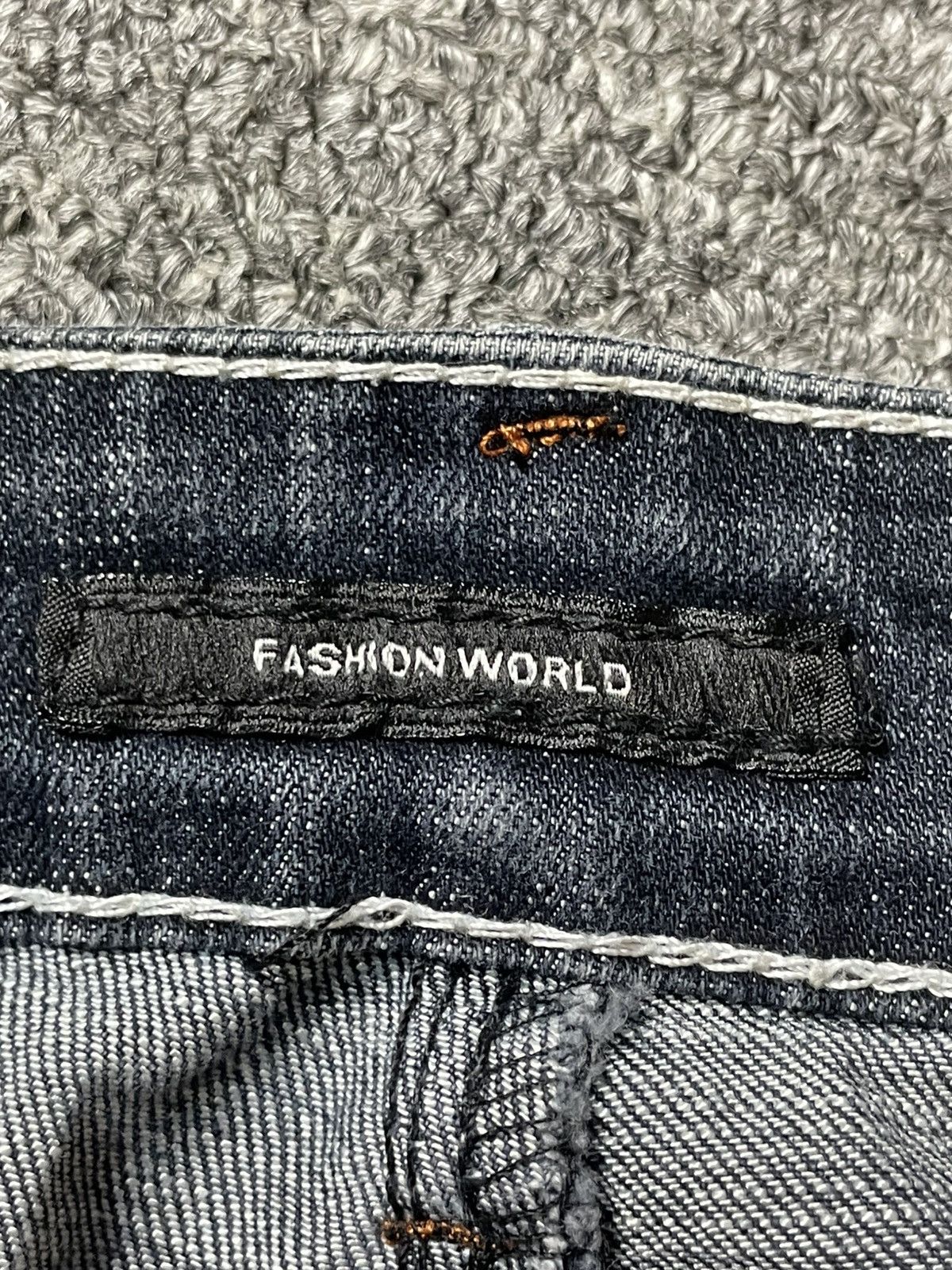 Japanese Brand × Vintage Fashion World x NIU WANG Distressed Denim Jeans (112) Size US 31 - 9 Thumbnail