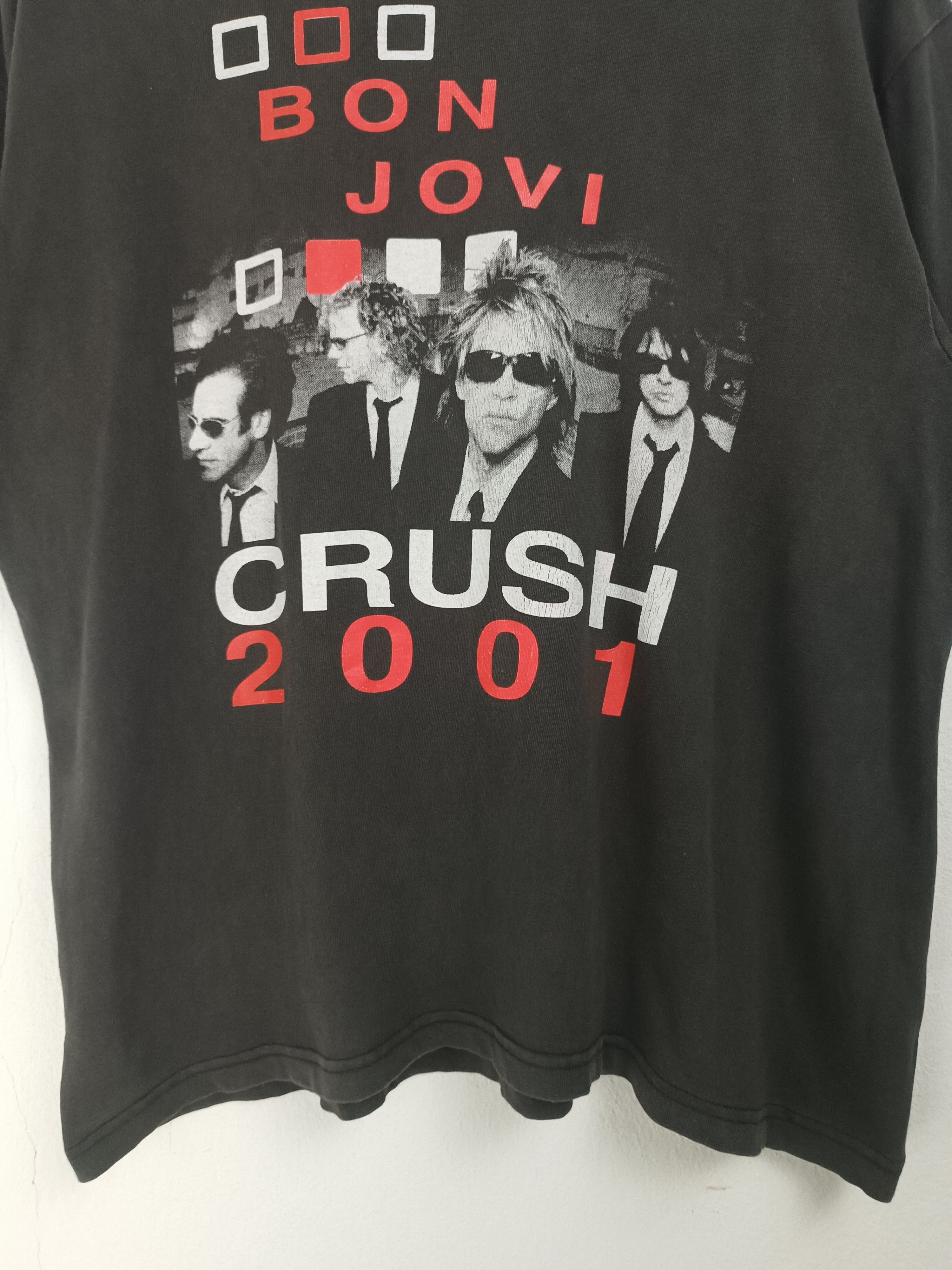 Band Tees VINTAGE 2001 BON JOVI CRUSH LIVE FADED BOXY TEE VERY RARE Size US L / EU 52-54 / 3 - 7 Thumbnail