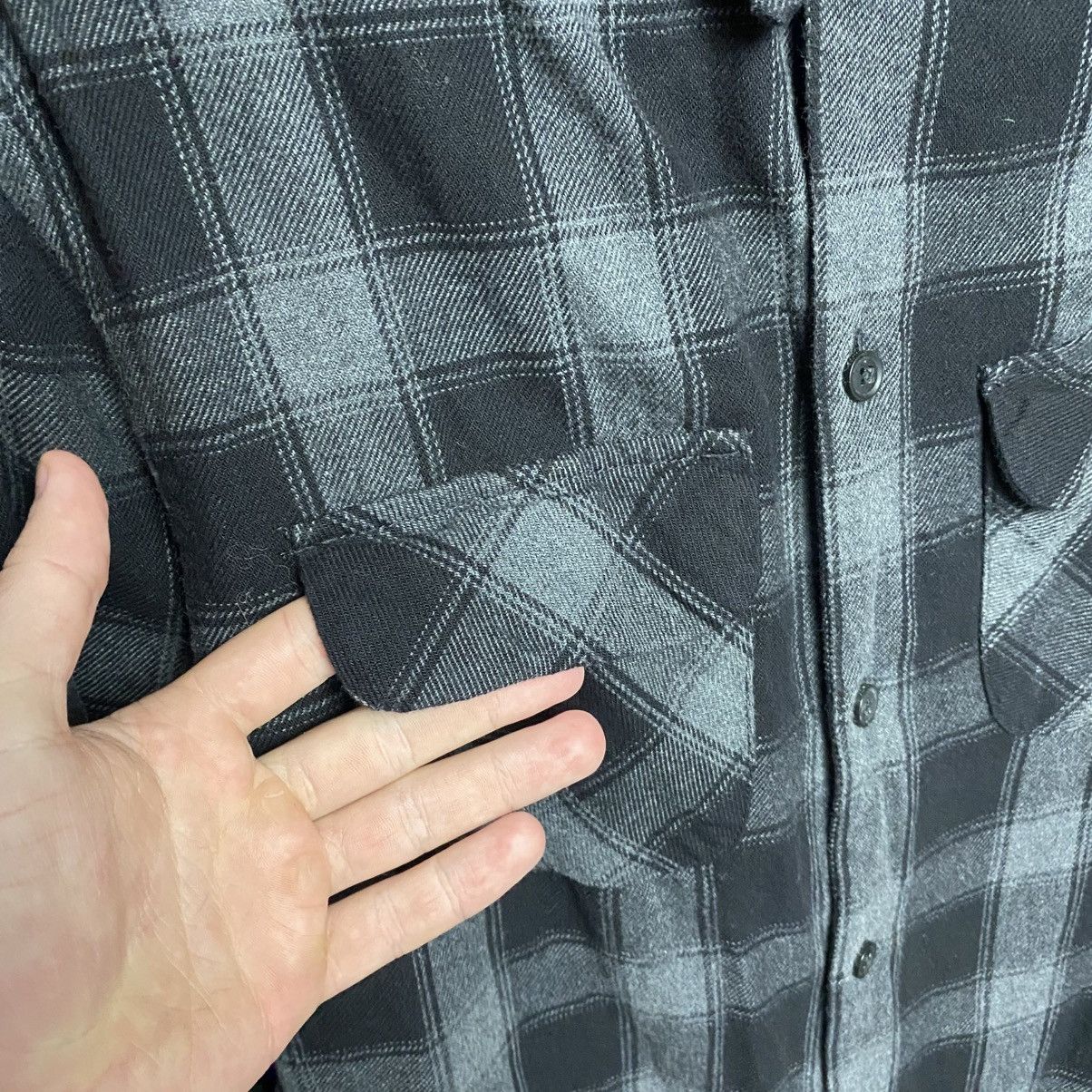 Allsaints Designer Allsaints Basic Multipocket button up overshirt Size US S / EU 44-46 / 1 - 4 Thumbnail
