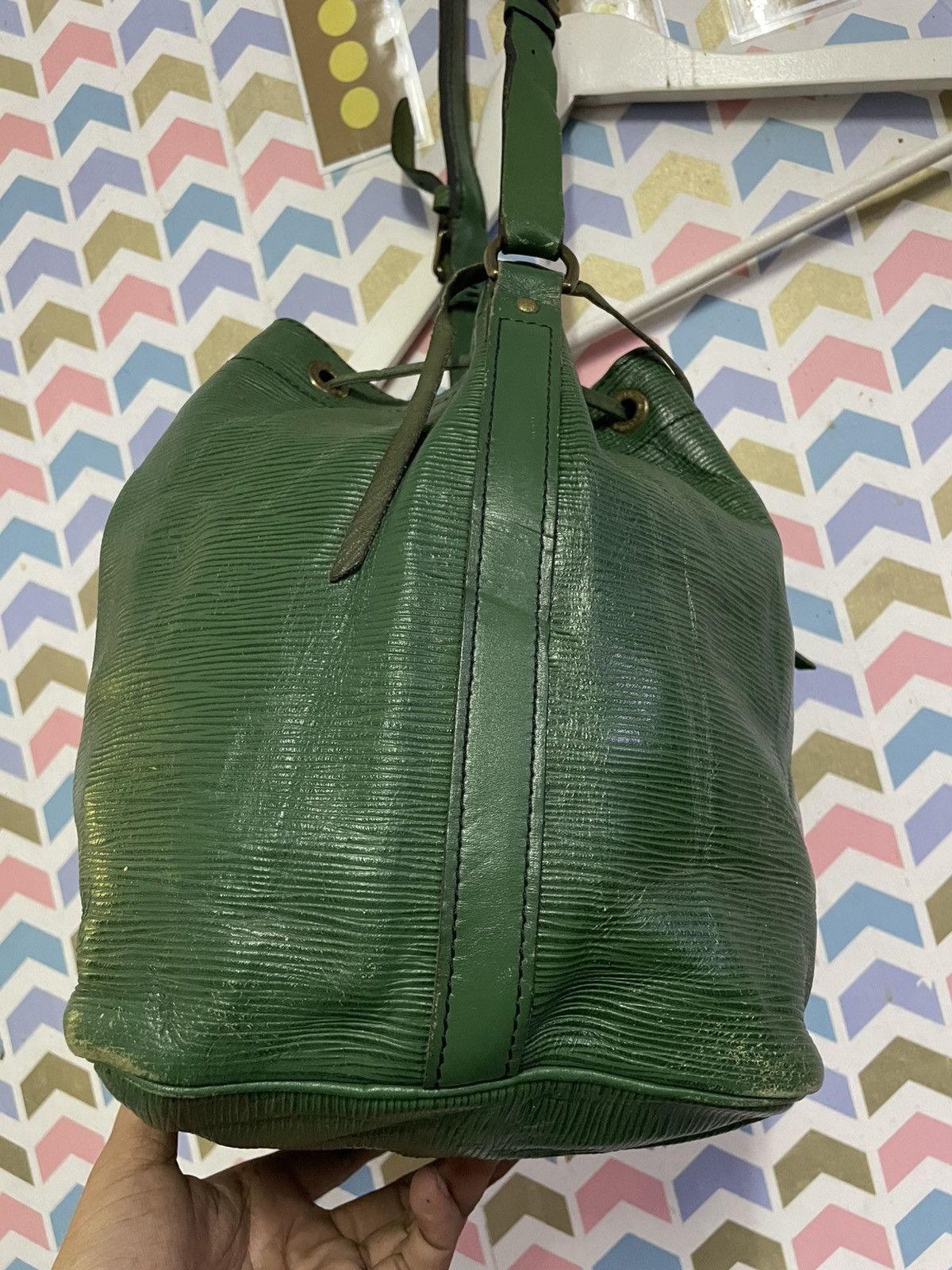 Louis Vuitton VINTAGE LOUIS VUITTON EPI NIO SHOULDER BAG LEATHER Size ONE SIZE - 11 Thumbnail
