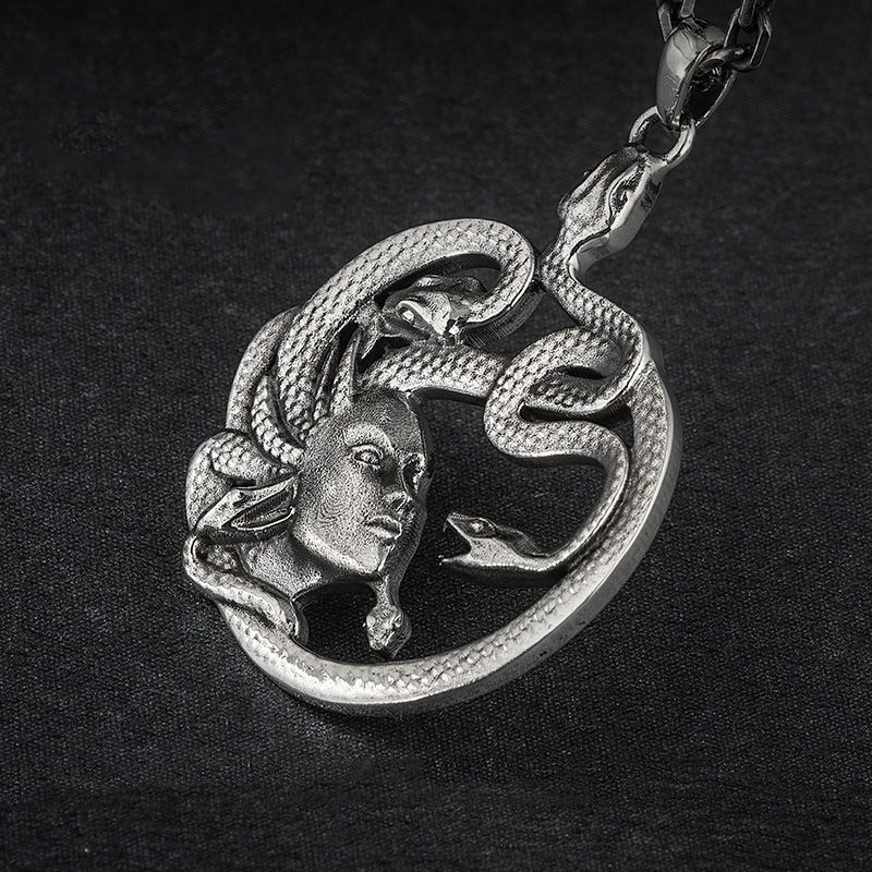 Vintage Medusa Pendant Necklace Size ONE SIZE - 3 Thumbnail
