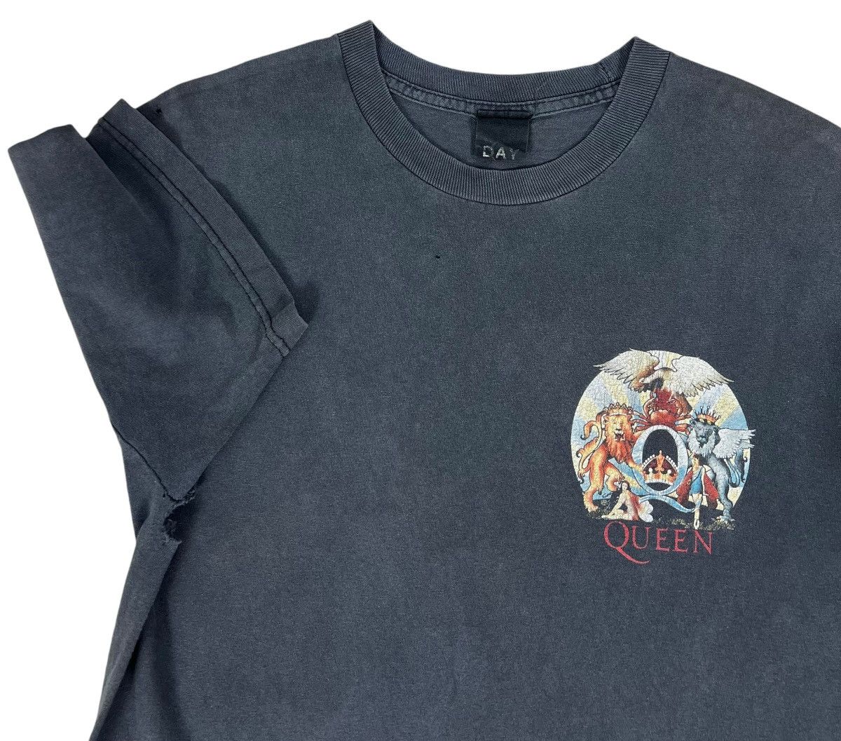 Band Tees × Vintage Distressed Vintage Queen tee Size US L / EU 52-54 / 3 - 3 Thumbnail