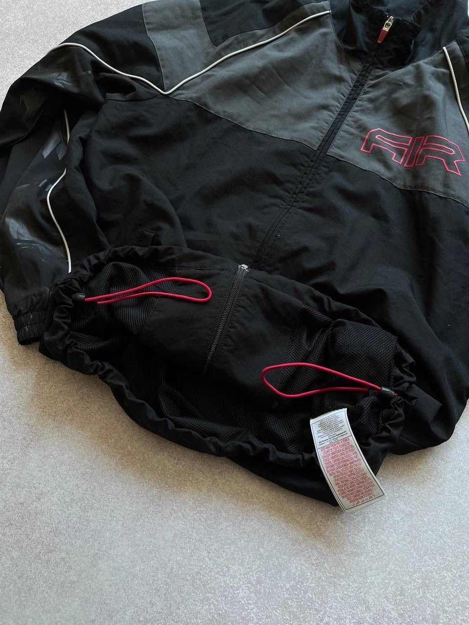 Nike Vintage Nike Swoosh Nylon Boxy Jacket Rare M Size US M / EU 48-50 / 2 - 6 Thumbnail