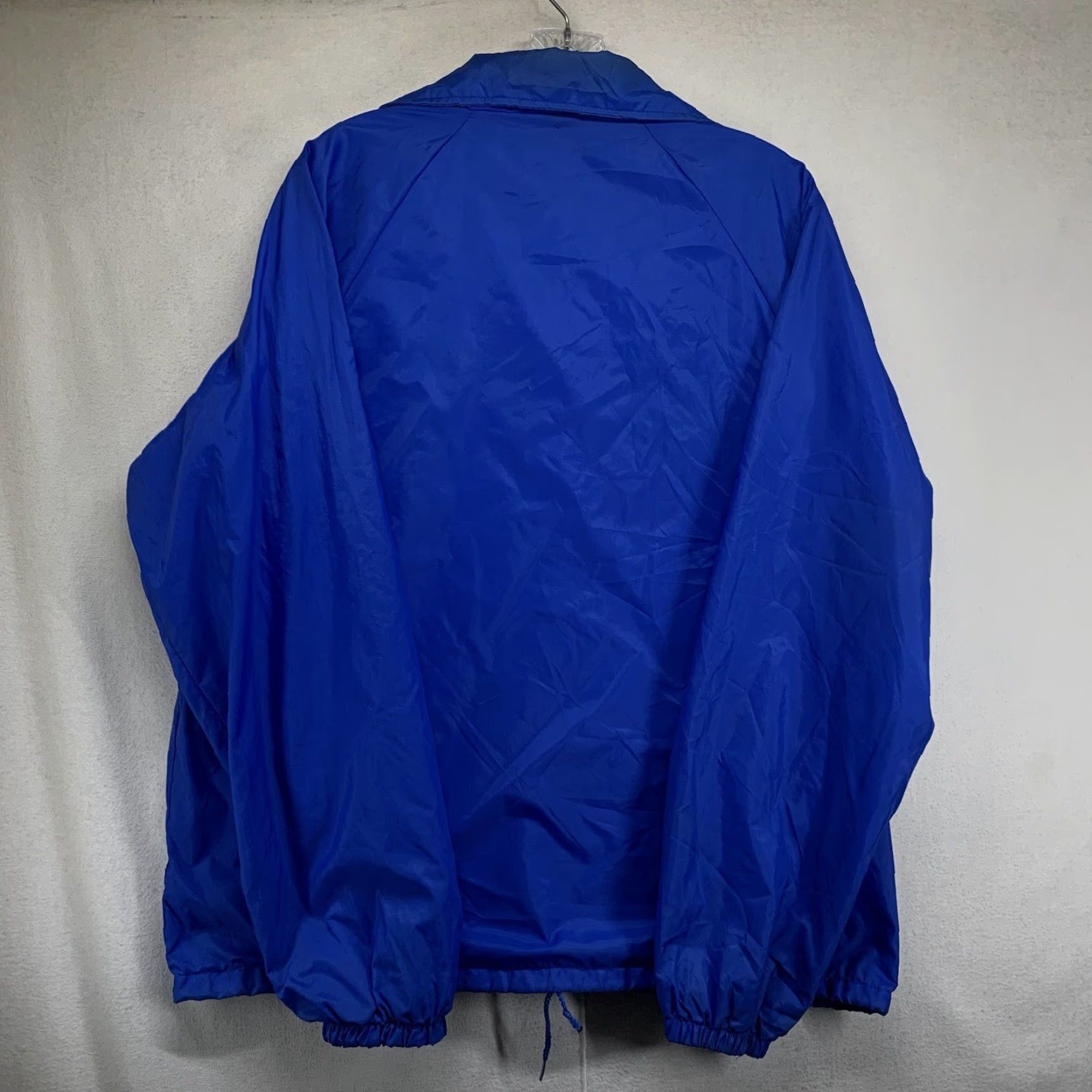 Vintage VINTAGE Auburn Sportswear Windbreaker Jacket Men's L Blue 80s Outdoor Work Pockets Logo Snap Regular Softshell Polyester Nylon Lining United States Size US L / EU 52-54 / 3 - 4 Thumbnail