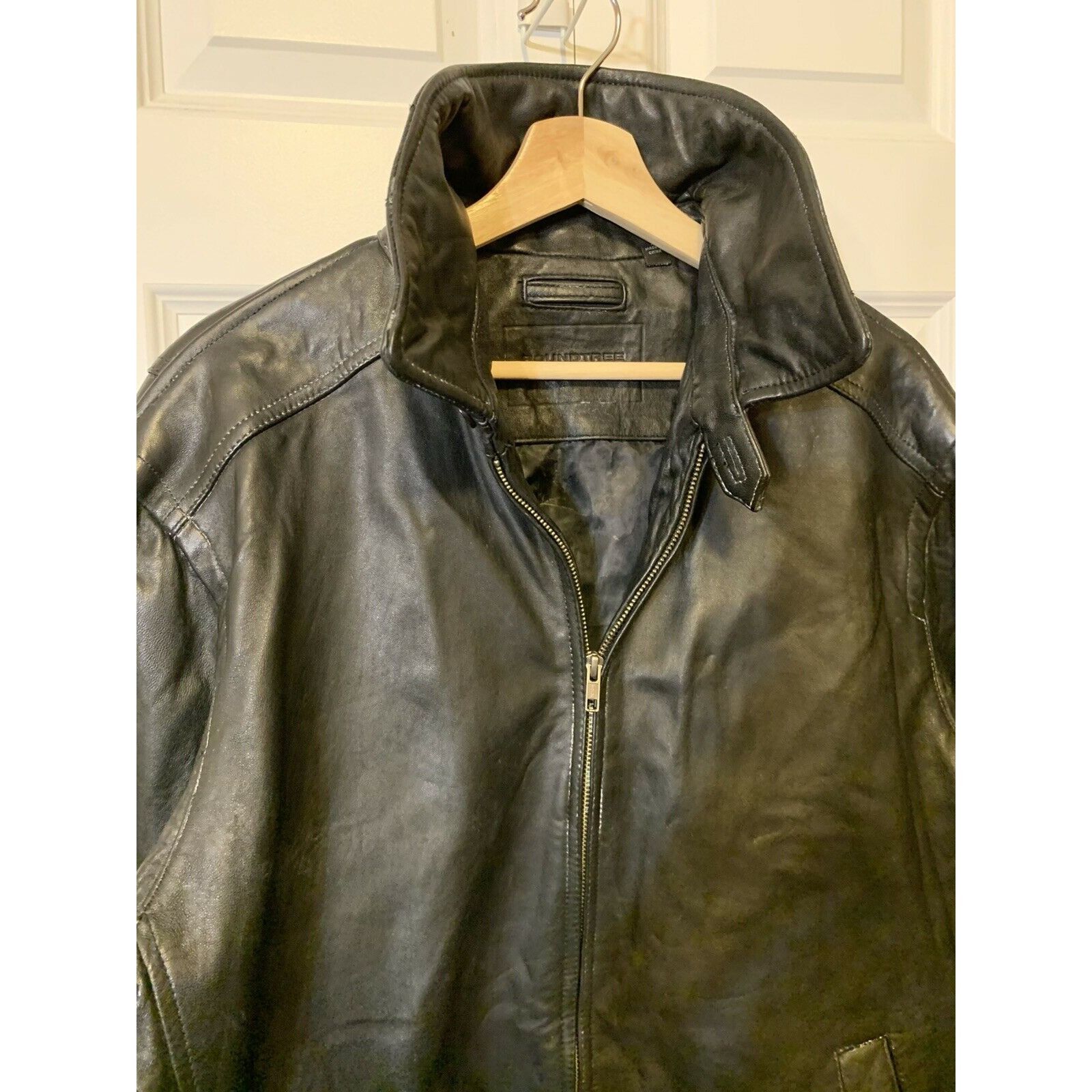 Roundtree & Yorke Roundtree & Yorke Men’s Sz L Black Leather Lamb Skin Jacket Size US L / EU 52-54 / 3 - 8 Thumbnail