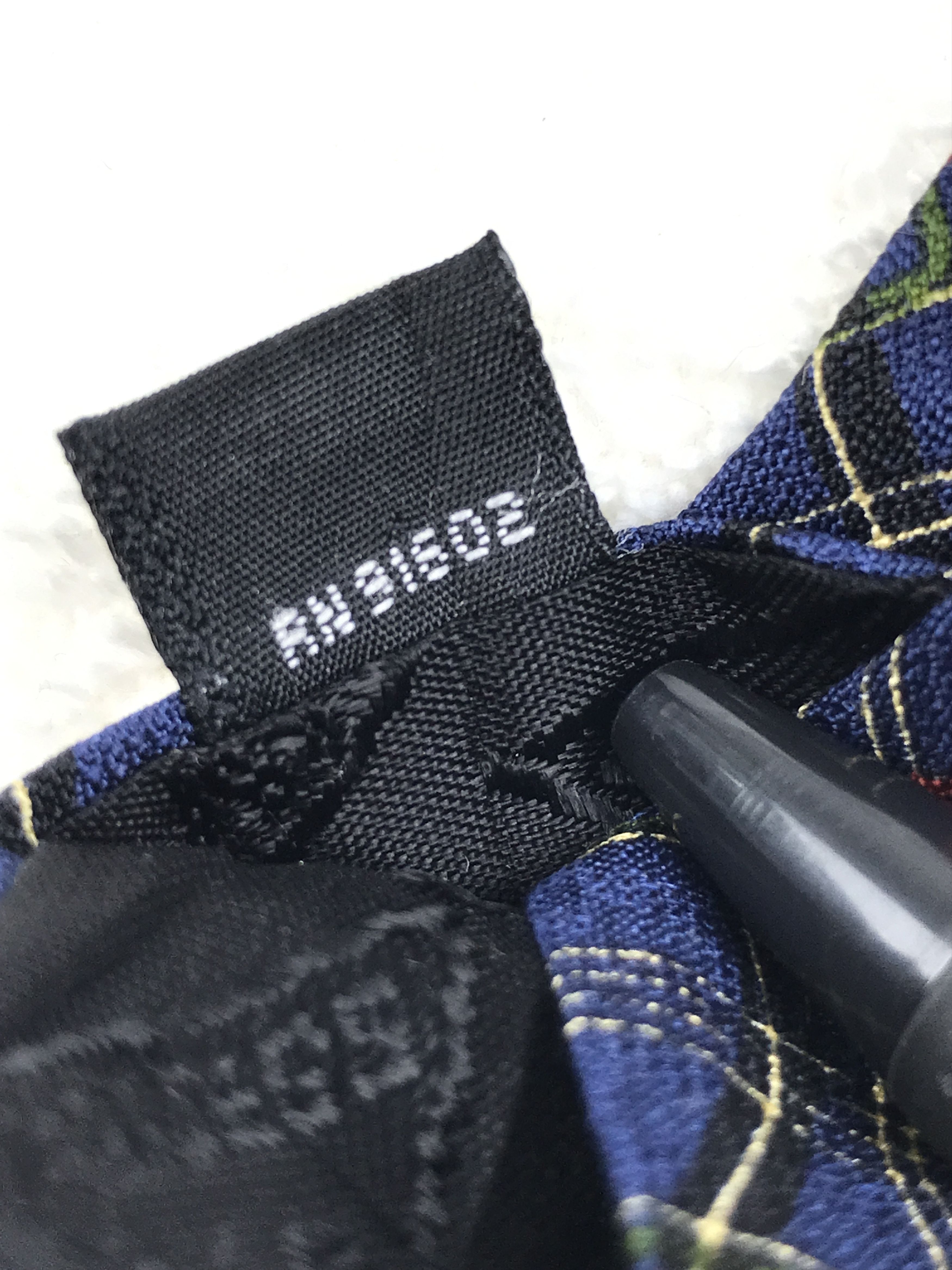 Guess × Vintage Vintage Guess Silk Necktie Size ONE SIZE - 7 Thumbnail