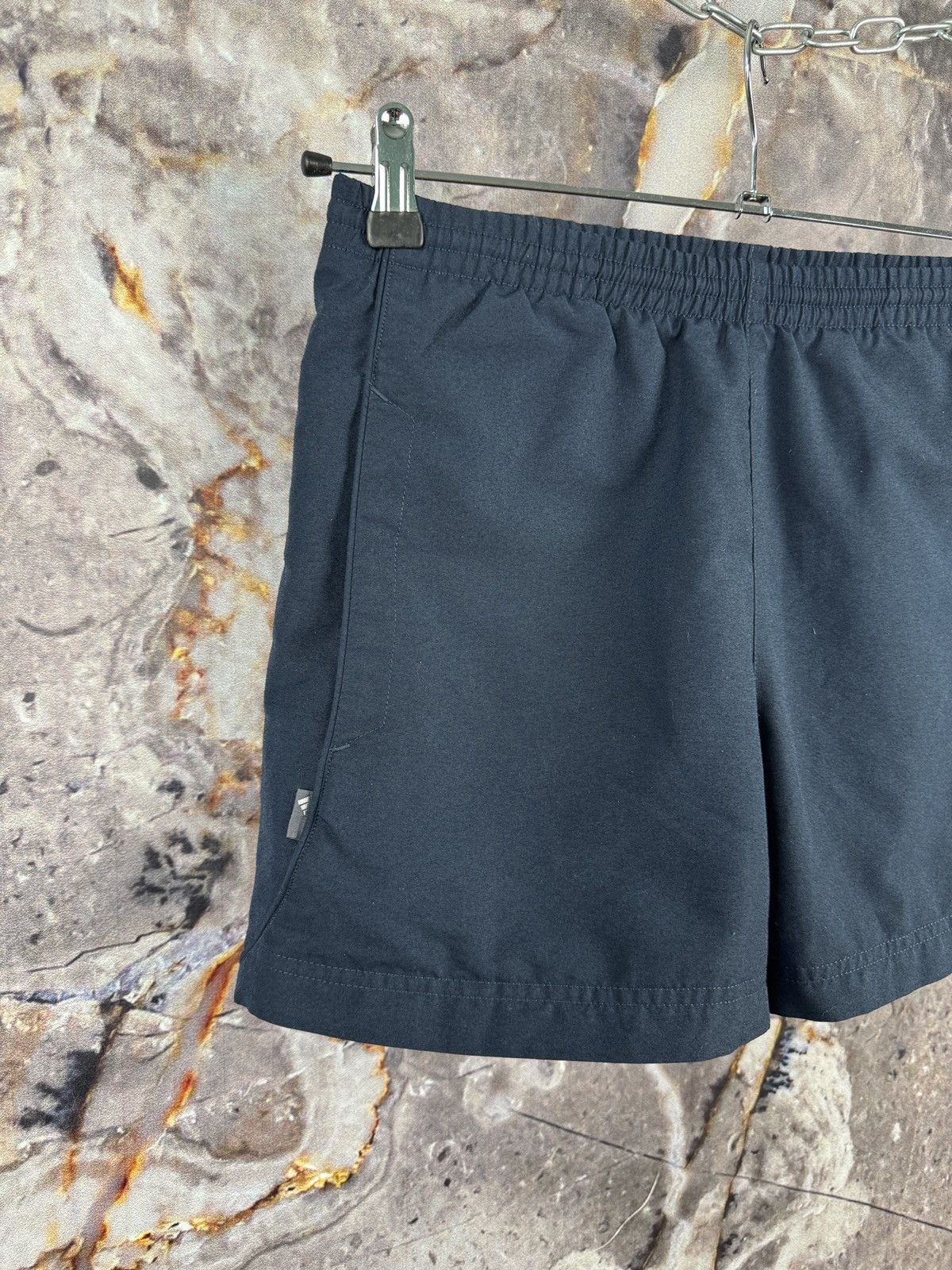 Adidas Adidas Vintage Athletic Sports Shorts Embroidered Logo Size US 32 / EU 48 - 2 Thumbnail