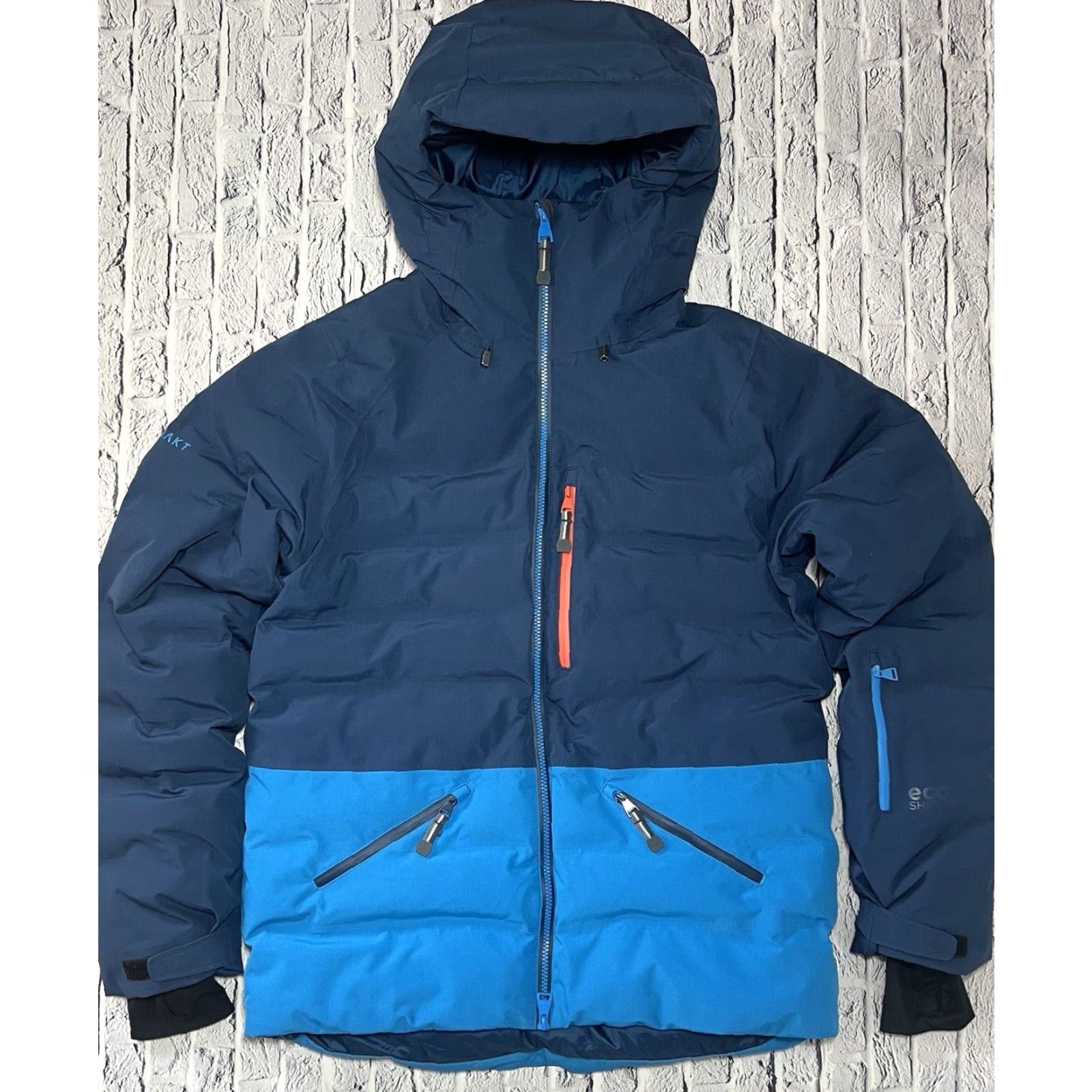 Vintage UNTRAKТ IGNEOUS Down Insulated Ski Snowboard Jacket L Men’s Blue Slim Puffer Jacket Winter Skiing 30” 32.5” Length Men Size US L / EU 52-54 / 3 - 2 Thumbnail