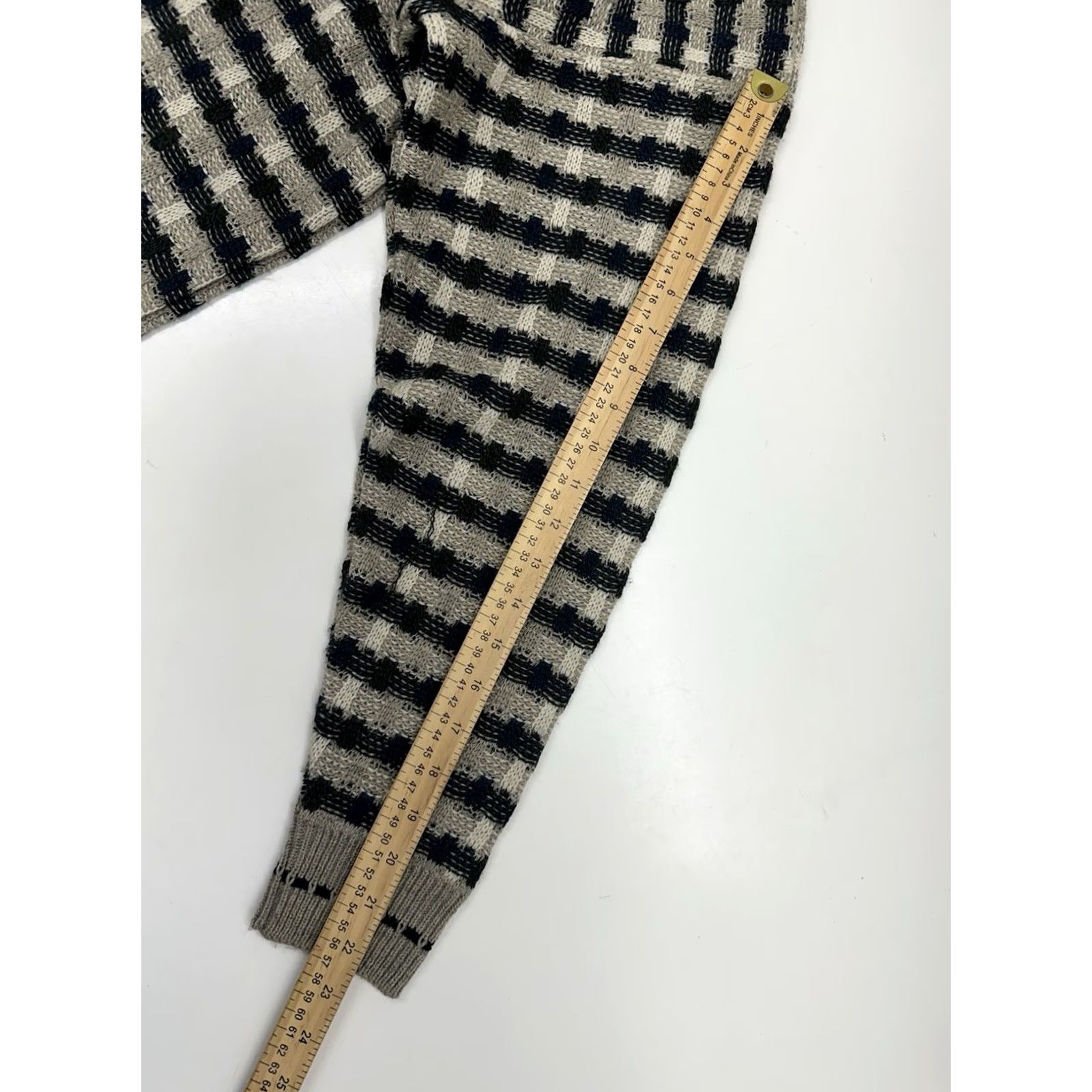 Van Heusen Van Heusen Mens Sweater Size L Striped Tan Long Sleeve Knit Pullover Crew Neck Casual 90s Classic Outdoor Mens Size US L / EU 52-54 / 3 - 7 Thumbnail