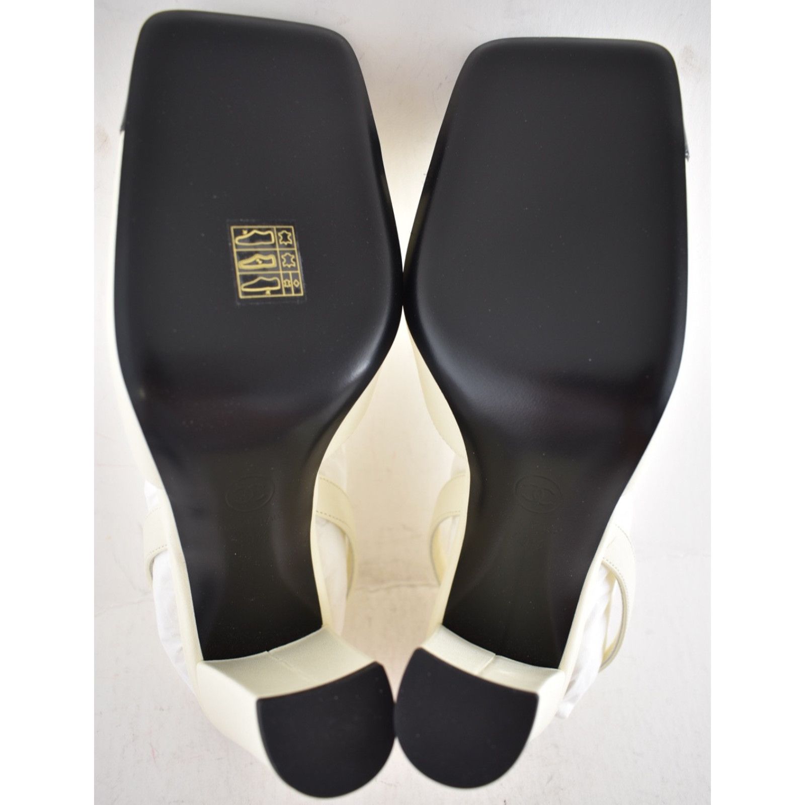 Chanel Chanel 26S Ivory Black Square Toe Slingback Block Heel 40.5 Size US 10.5 / IT 40.5 - 22 Thumbnail