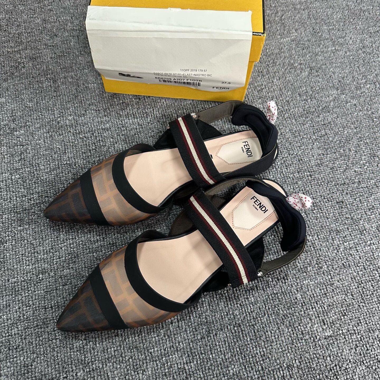 Fendi Fendi Lowtop Sneakers us_6-5 Women Size US 6.5 / IT 36.5 - 1 Thumbnail