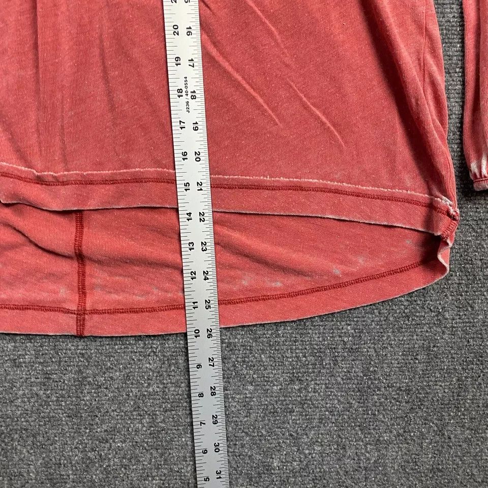 Other We The Free Top Womens XS Red Henley Long Sleeve Distressed Size XS / US 0-2 / IT 36-38 - 5 Thumbnail
