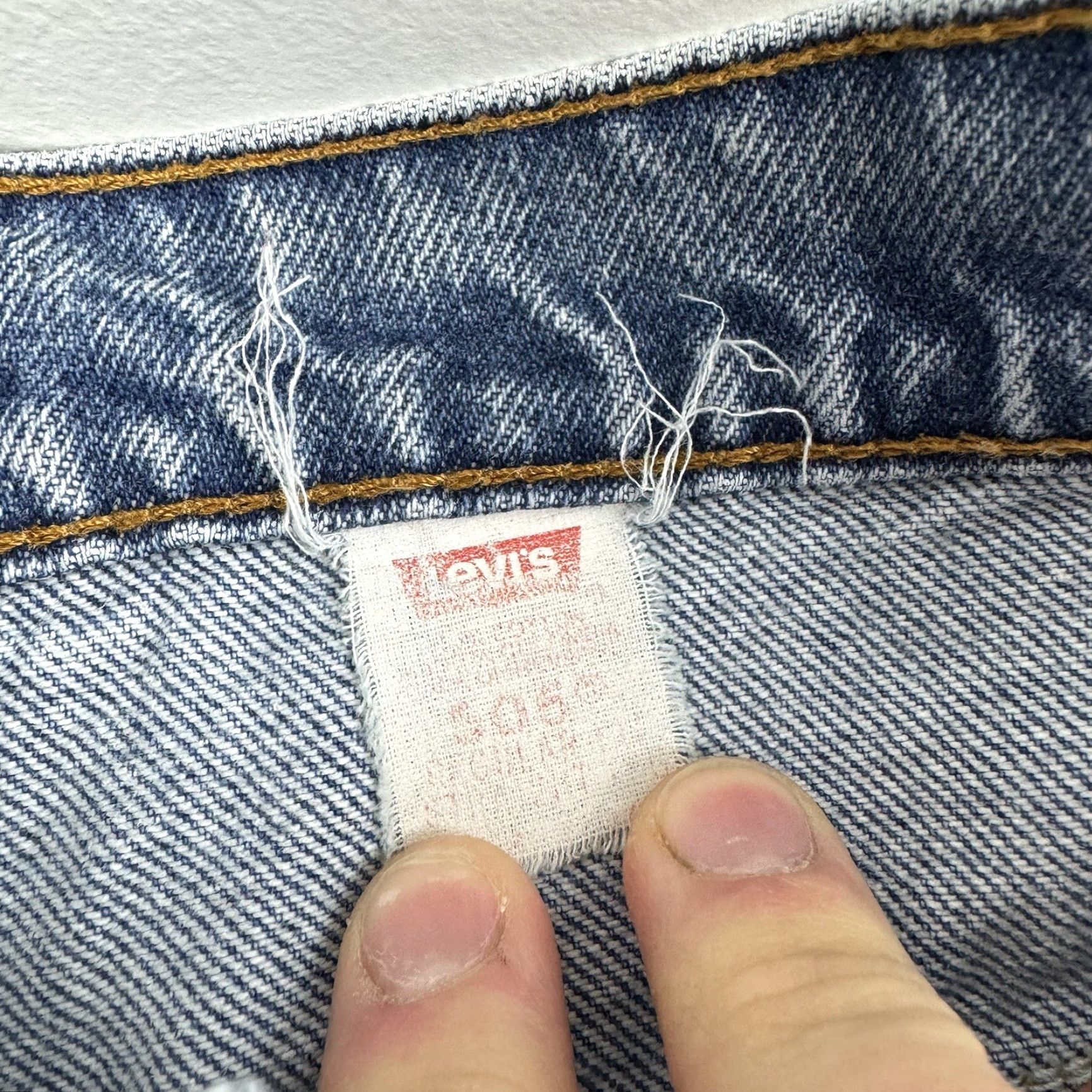 Levi's VINTAGE Levi's 505 Jeans Men 38x30 Blue Regular Straight 90s Grunge, Denim, Zip Closure Size US 38 / EU 54 - 4 Thumbnail