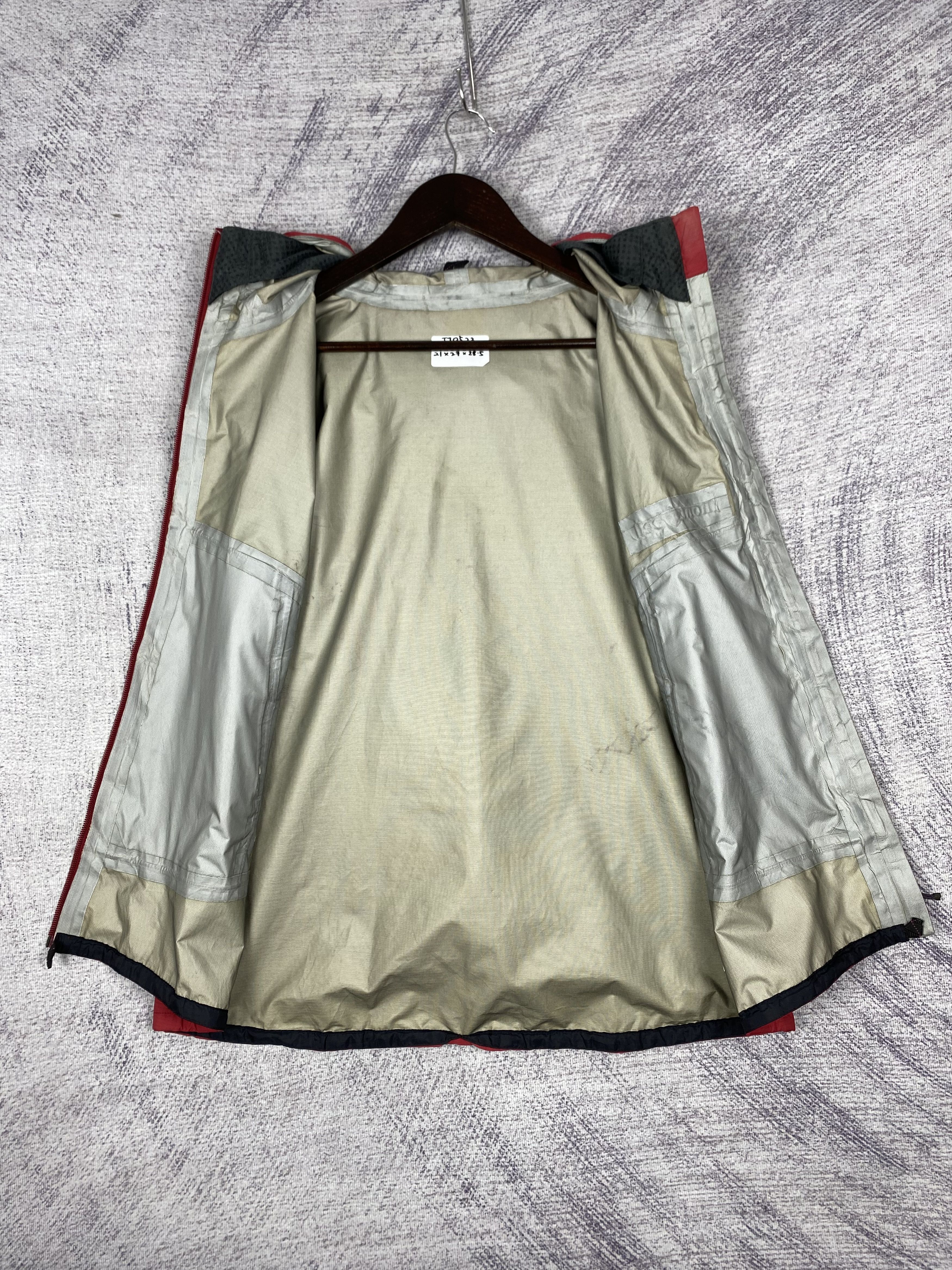 Goretex Vintage Montbell Gore-Tex Waterproof Hooded Jacket Size US S / EU 44-46 / 1 - 6 Thumbnail