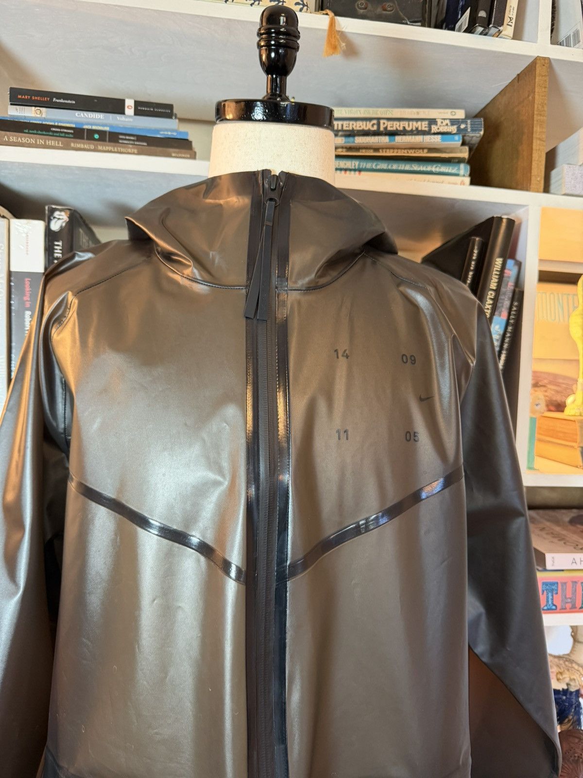 Nike Nike Sportswear Tech Pack Windrunner Hooded Jacket in black Size US XL / EU 56 / 4 - 2 Thumbnail