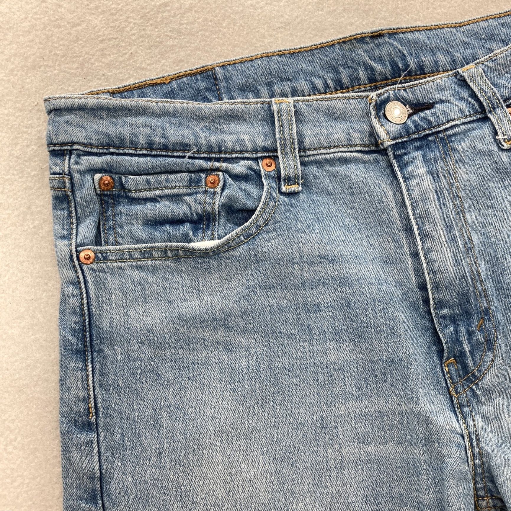 Levi's VINTAGE Levis 513 Jeans Mens 33x27 Slim Fit Stretch Straight Leg Medium Wash Blue Denim Size US 33 - 3 Thumbnail