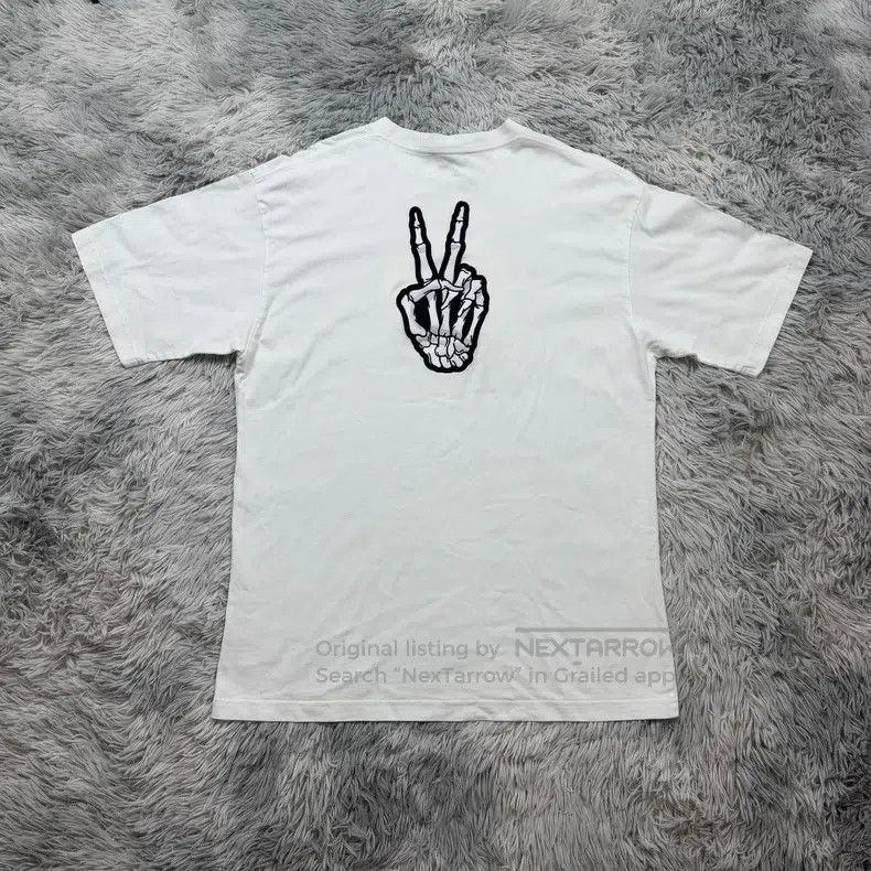 Balenciaga Balenciaga Smiley Short Sleeve Size US S / EU 44-46 / 1 - 5 Thumbnail