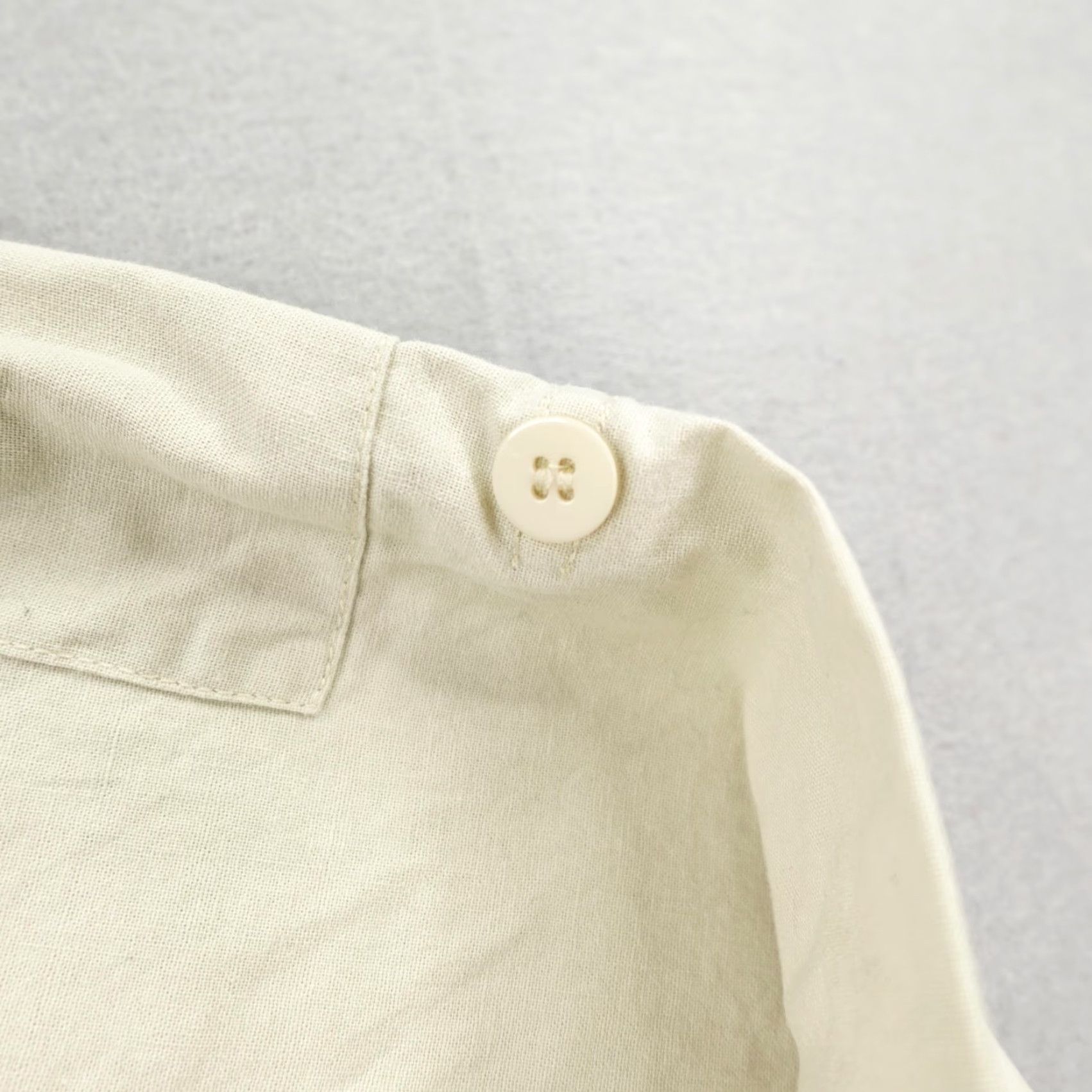 ExOfficio VINTAGE ExOfficio Shirt Mens Large Tan Safari Outdoor Travel Fishing Button-Up Roll Tab Long Sleeve Beige Cotton Pockets 1990s Mens Size US L / EU 52-54 / 3 - 5 Thumbnail