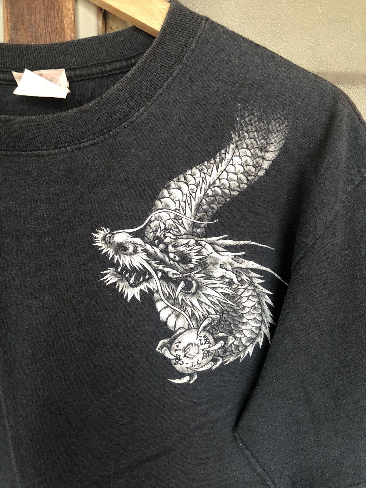 Vintage Vintage 90's Cobra x Dragon Shirt Tee Size US M / EU 48-50 / 2 - 7 Thumbnail
