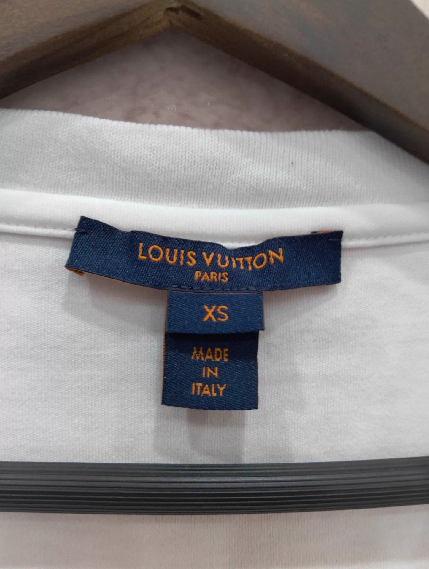 Louis Vuitton LV Chain Slogan White Short Sleeve T-Shirt XS Size XS / US 0-2 / IT 36-38 - 4 Thumbnail