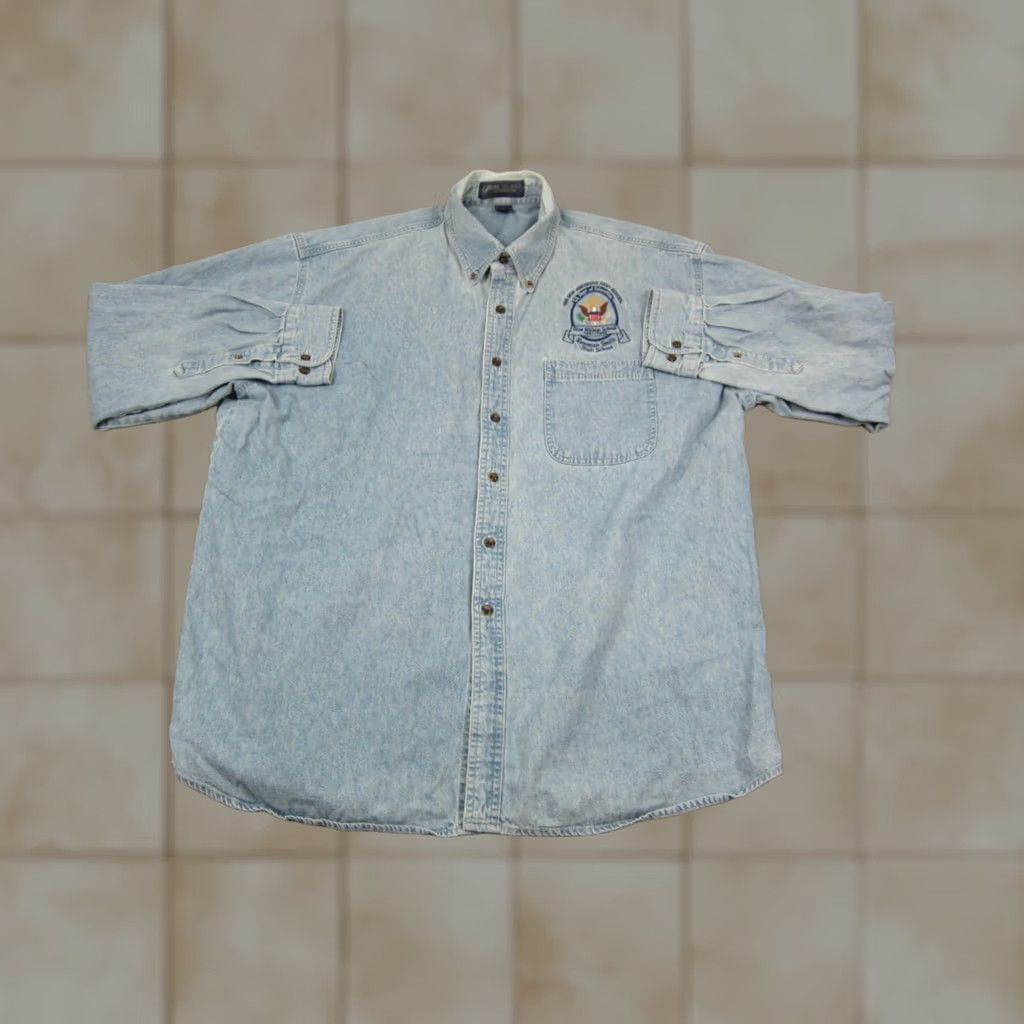 Vintage VINTAGE Pine Island International US Department of Education Shirt Mens XL Blue Denim 90s Button-Up Collared Long Sleeve 90s Mens Blue Denim Shirt XL Size US XL / EU 56 / 4 - 1 Thumbnail