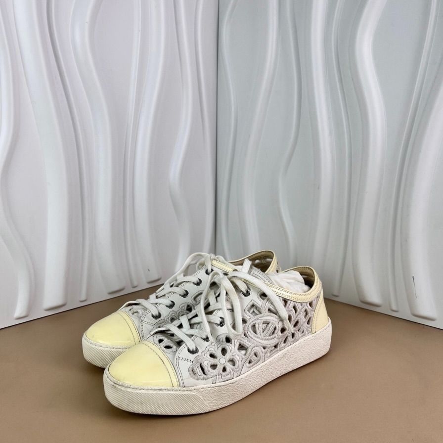 Chanel Chanel White Patent Leather Cutout Sneakers With Double C Lo Size US 7 / IT 37 - 1 Thumbnail