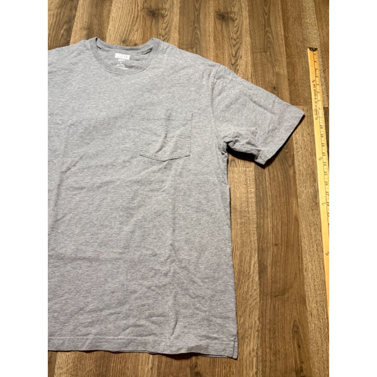 Vintage Duluth Shirt, Men’s Size L, Gray, Crewneck, Short Sleeve, T-Shirt, Regular Fit, Cotton, Outdoor Size US L / EU 52-54 / 3 - 4 Thumbnail