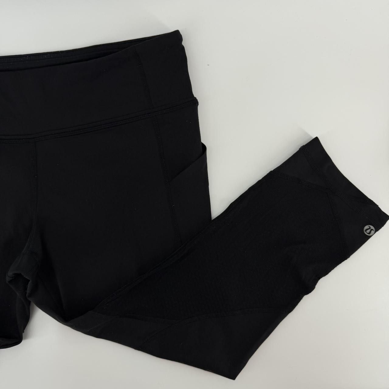 Lululemon Lululemon Black Cropped Leggings Womens 8 Size 30" / US 8 / IT 44 - 2 Thumbnail