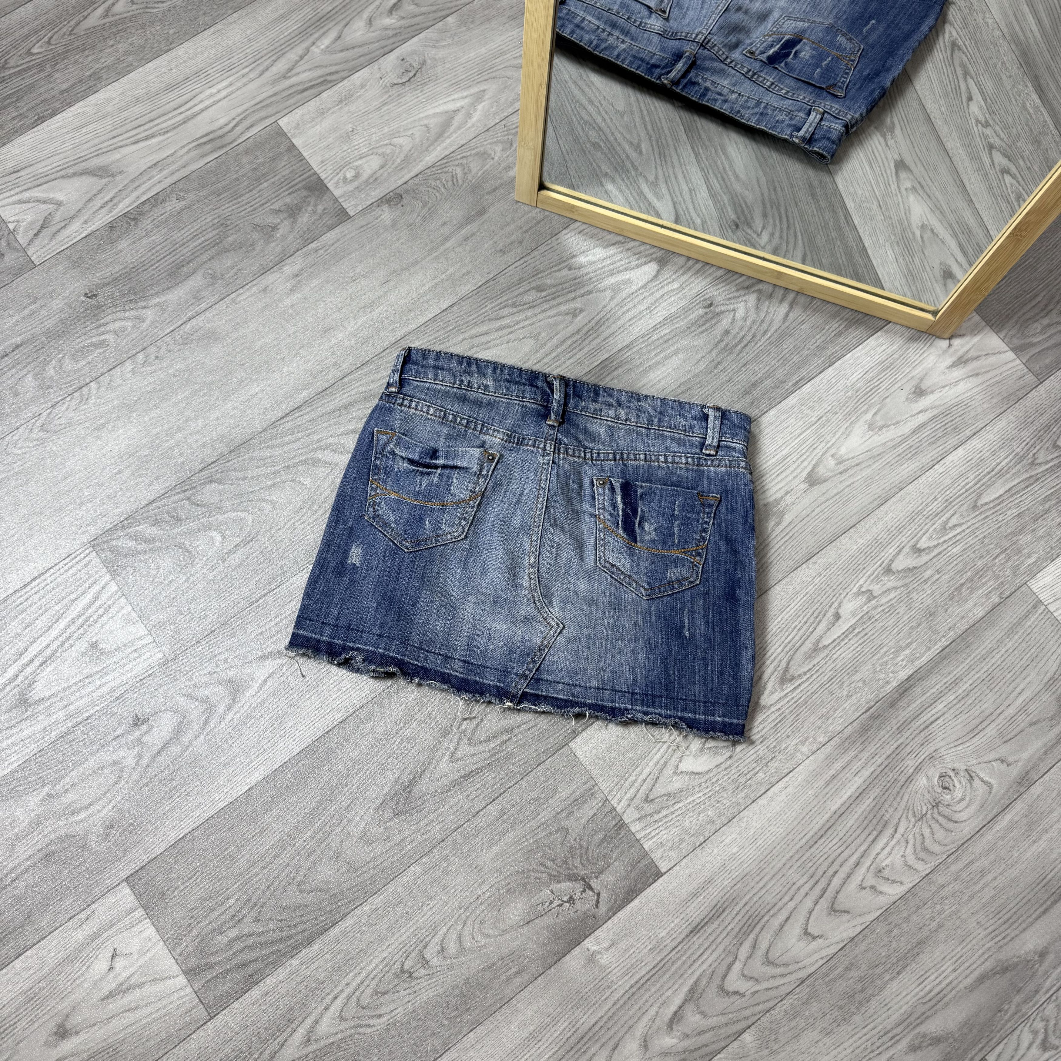 Vintage Vintage Fishbone Y2K Denim Faded Low Rise Blue Mini Skirt XS Size 24" / US 00 / IT 34 - 2 Thumbnail