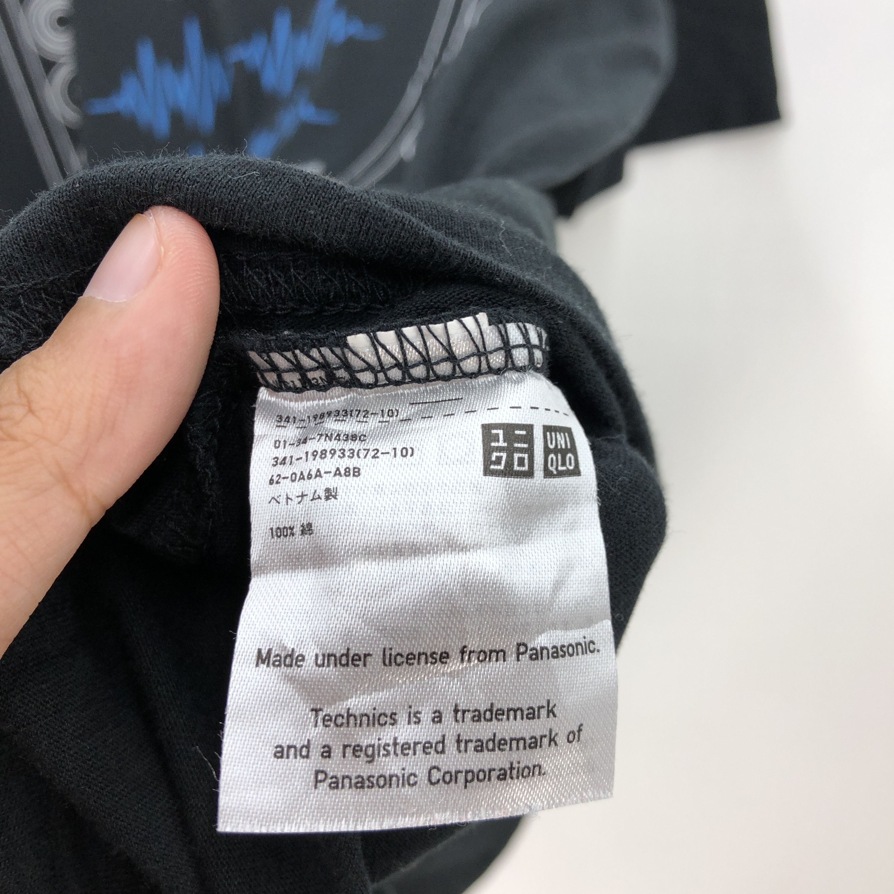Japanese Brand Vintage Y2K Graphic T Shirt Uniqlo Technics Crewneck Tees Size US M / EU 48-50 / 2 - 5 Thumbnail