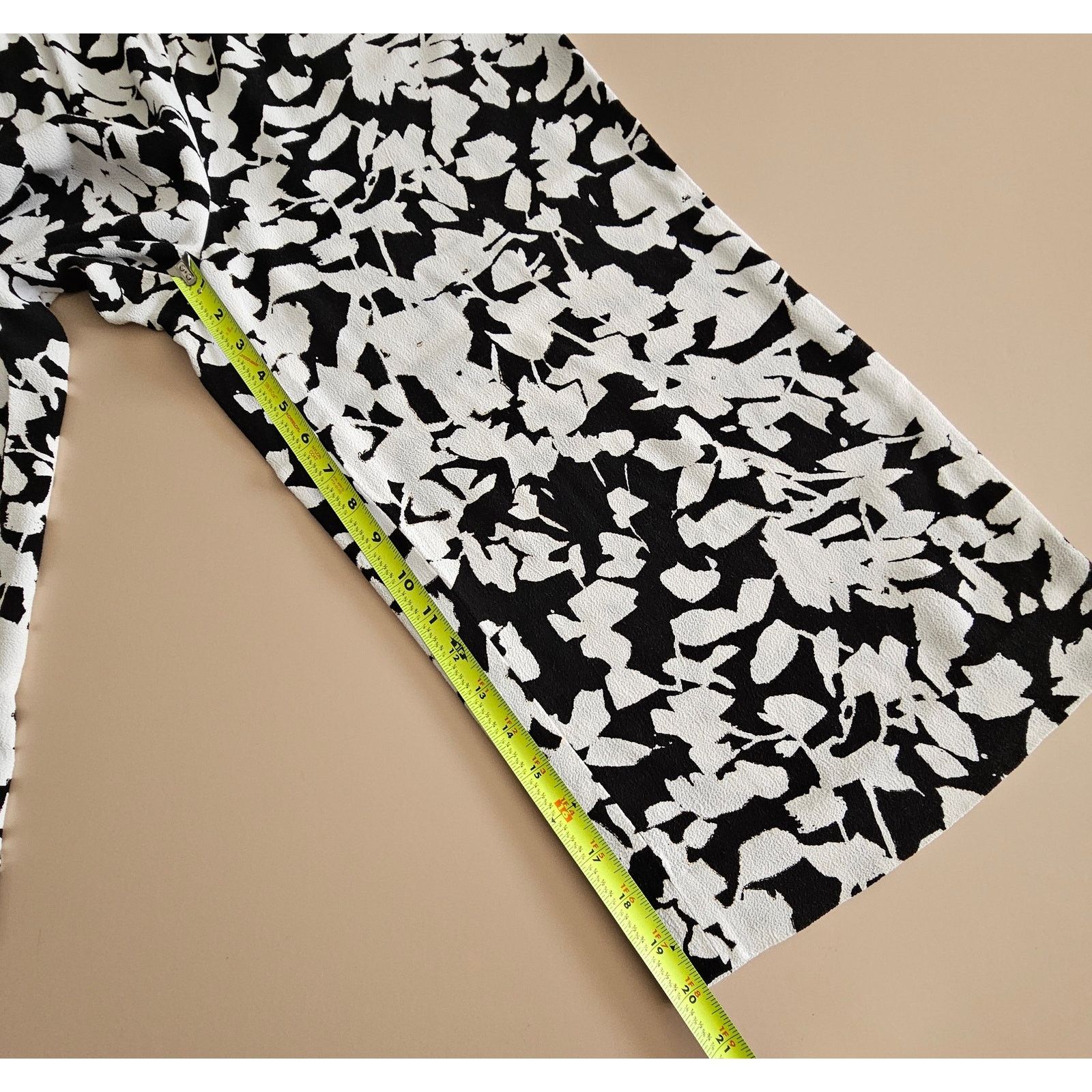Kate Spade EUC Kate Spade Synna Leaf Wide Leg B/W Cropped Ankle Pants M Size 30" / US 8 / IT 44 - 6 Thumbnail