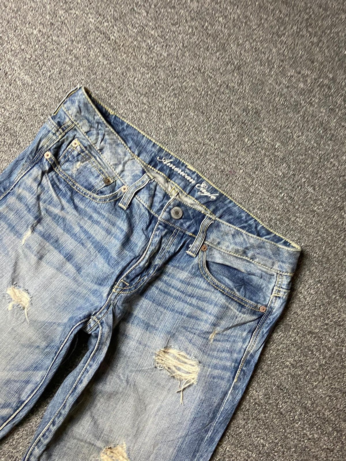 American Eagle Outfitters × Vintage American Eagle Distressed Denim Crop Ripped Jeans (123) Size US 33 - 11 Thumbnail