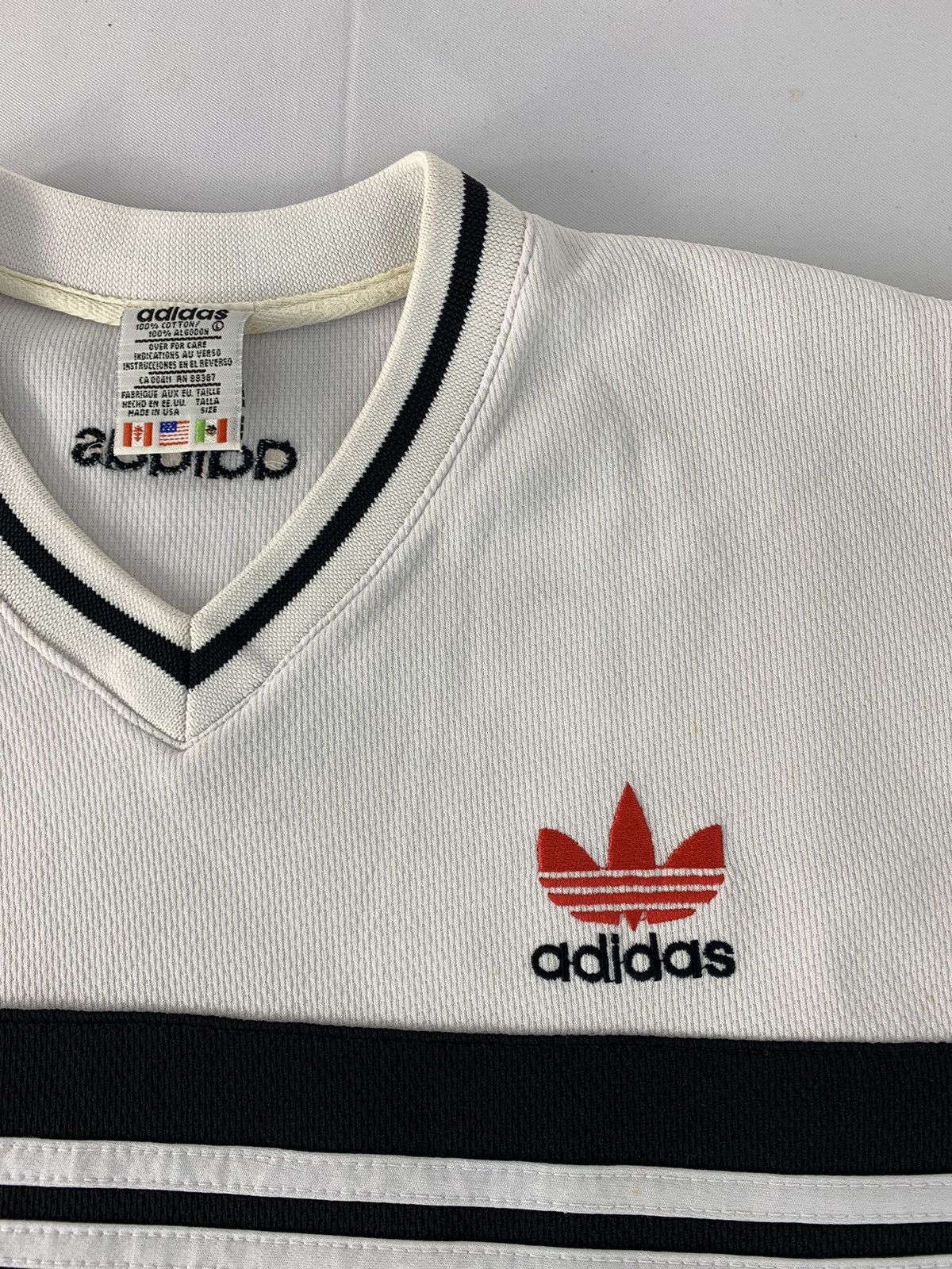 Adidas 90s Adidas Trifoil Trikot Striped Chest V Neck Printed Tee Size US XL / EU 56 / 4 - 4 Thumbnail