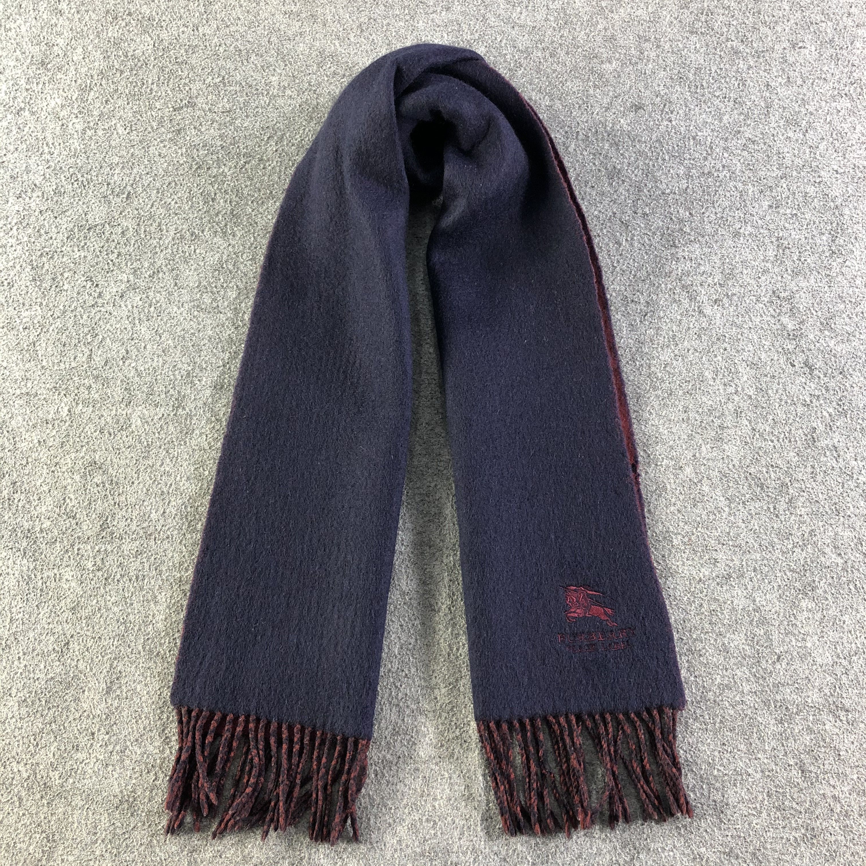 Burberry Burberry Black Label Scarf / Muffler / Neckwear P436 Size ONE SIZE - 1 Thumbnail