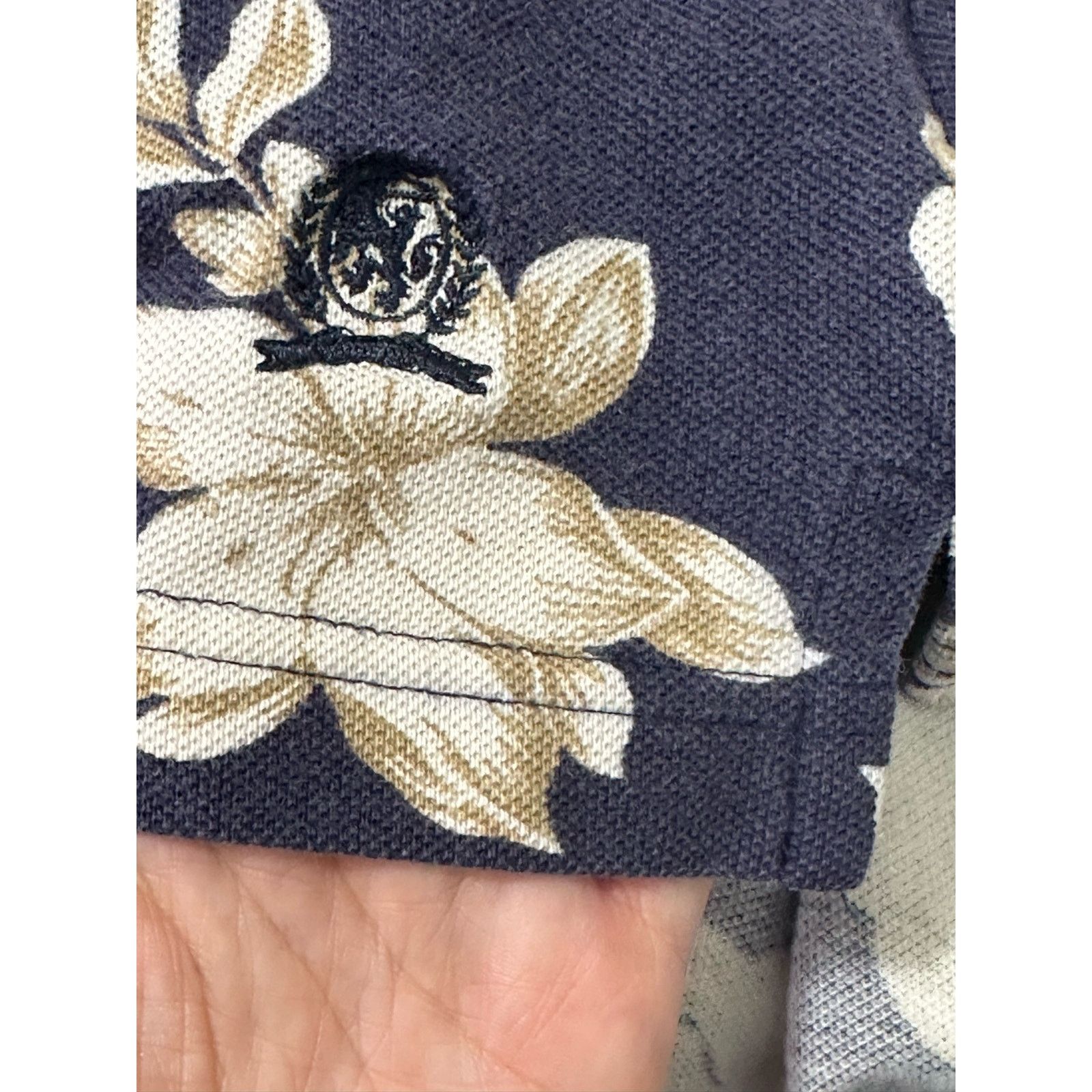 Tommy Hilfiger Tommy Hilfiger vintage floral polo shirt size Large Size US L / EU 52-54 / 3 - 9 Thumbnail