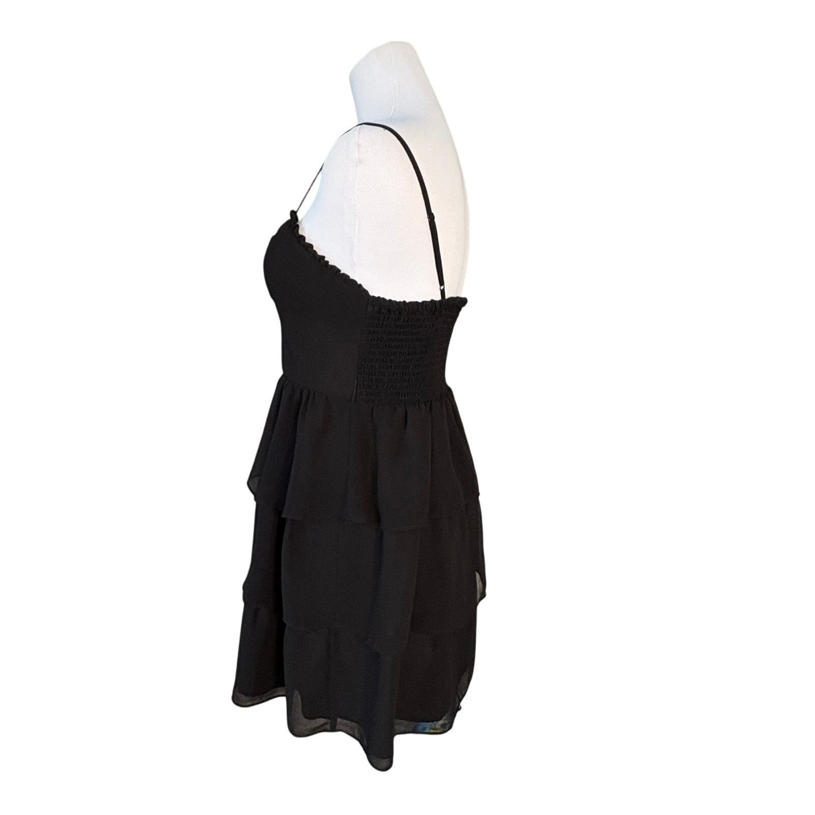 American Eagle Outfitters American Eagle Outfitters Tiered Black Dress sz 8 LBD Party Size M / US 6-8 / IT 42-44 - 4 Thumbnail