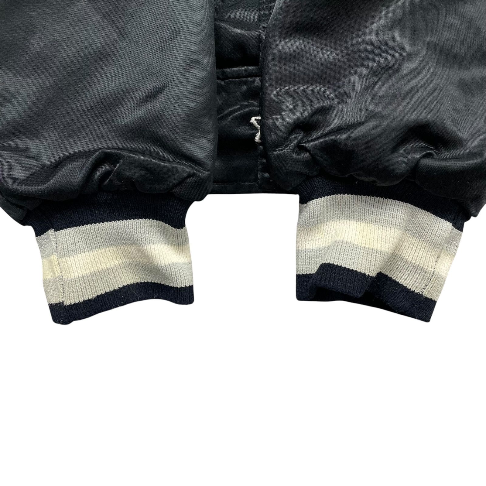 NHL VTG 90s LOS ANGELES KINGS STARTER SATIN BOMBER JACKET L Size US L / EU 52-54 / 3 - 10 Thumbnail