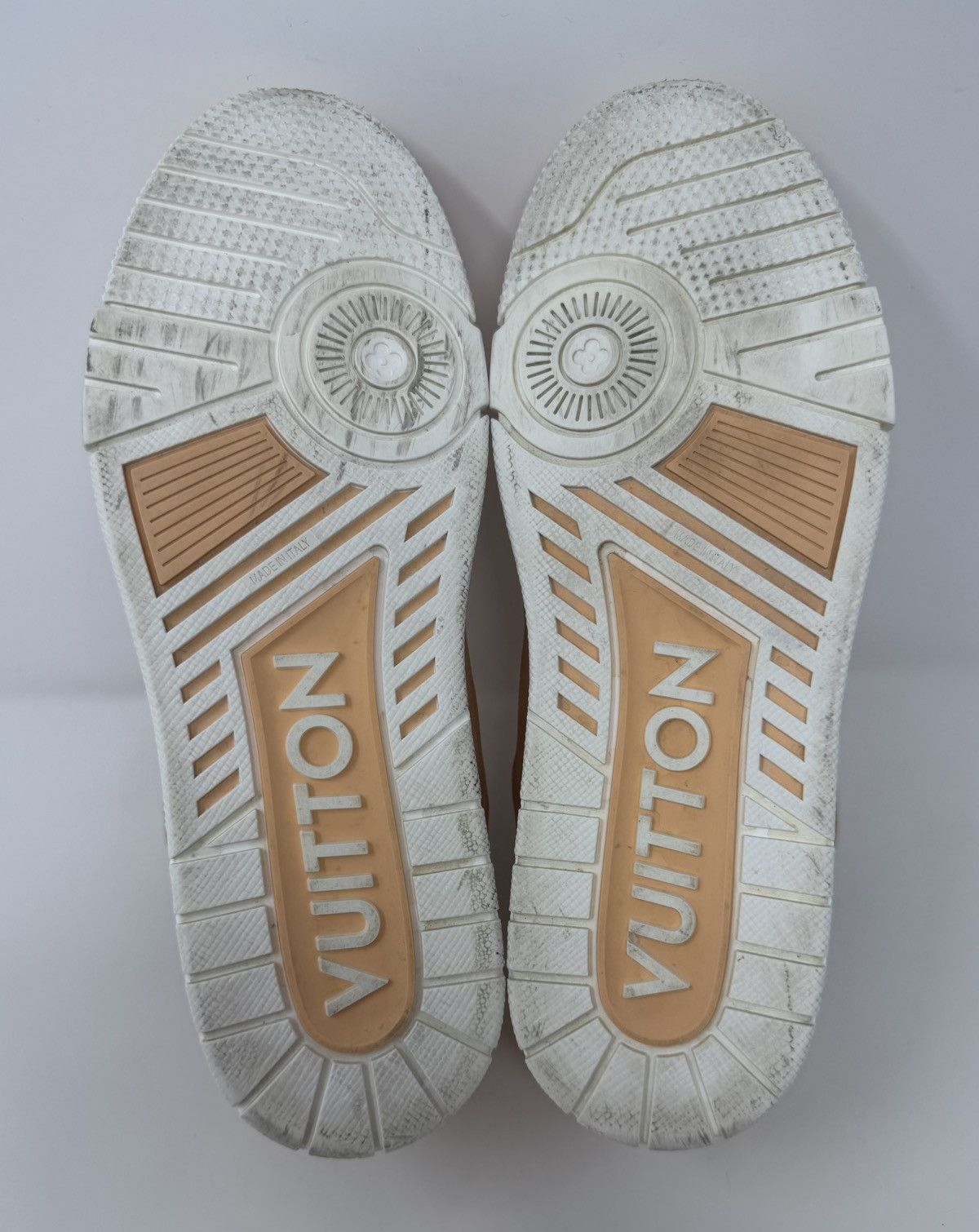 Louis Vuitton Louis Vuitton Trainer Sneaker Pink/White Size US 10.5 / EU 43-44 - 6 Thumbnail