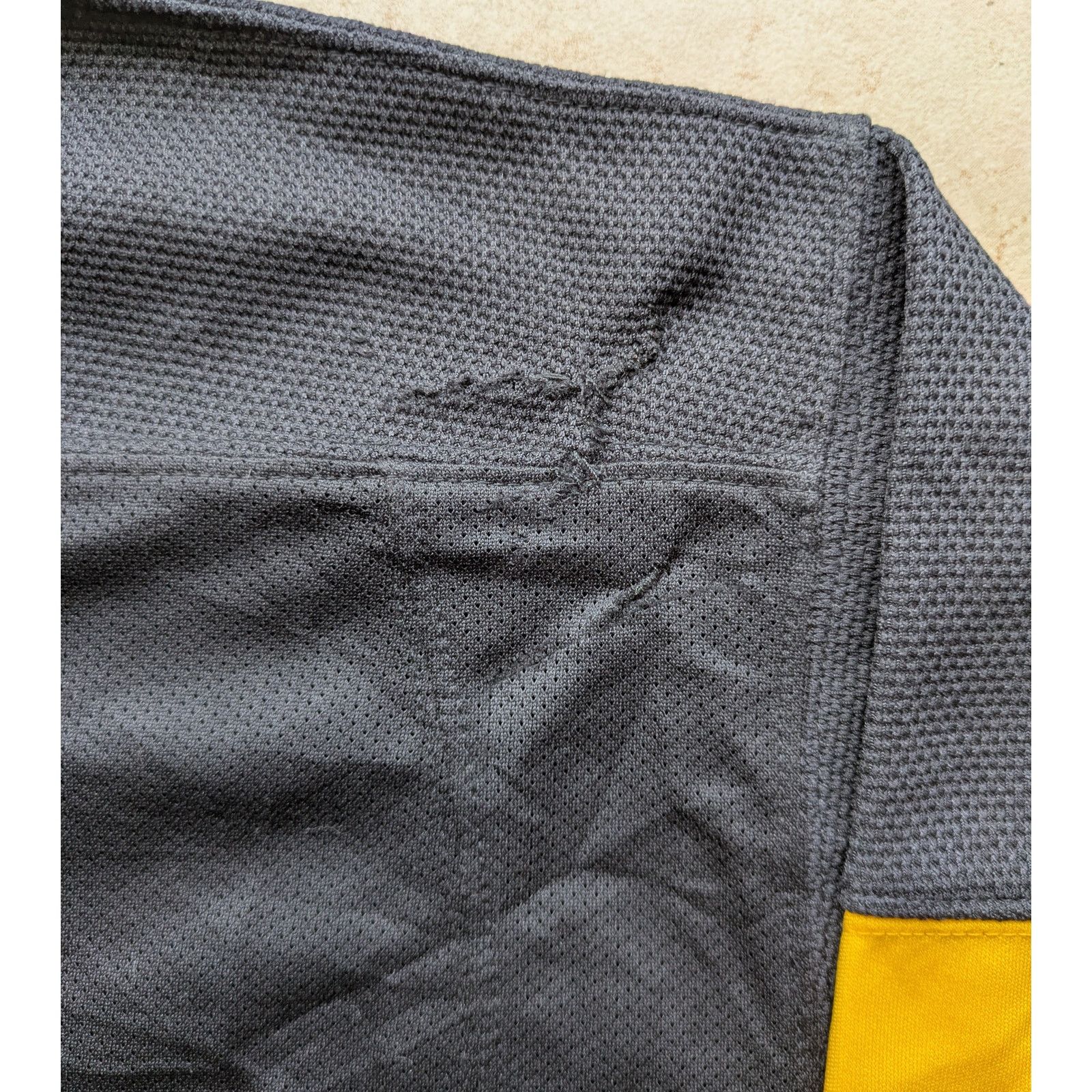 NHL × Reebok Boston Bruins 2016-2017 jersey Sweater M 3rd blk gold NHL Size US M / EU 48-50 / 2 - 8 Thumbnail