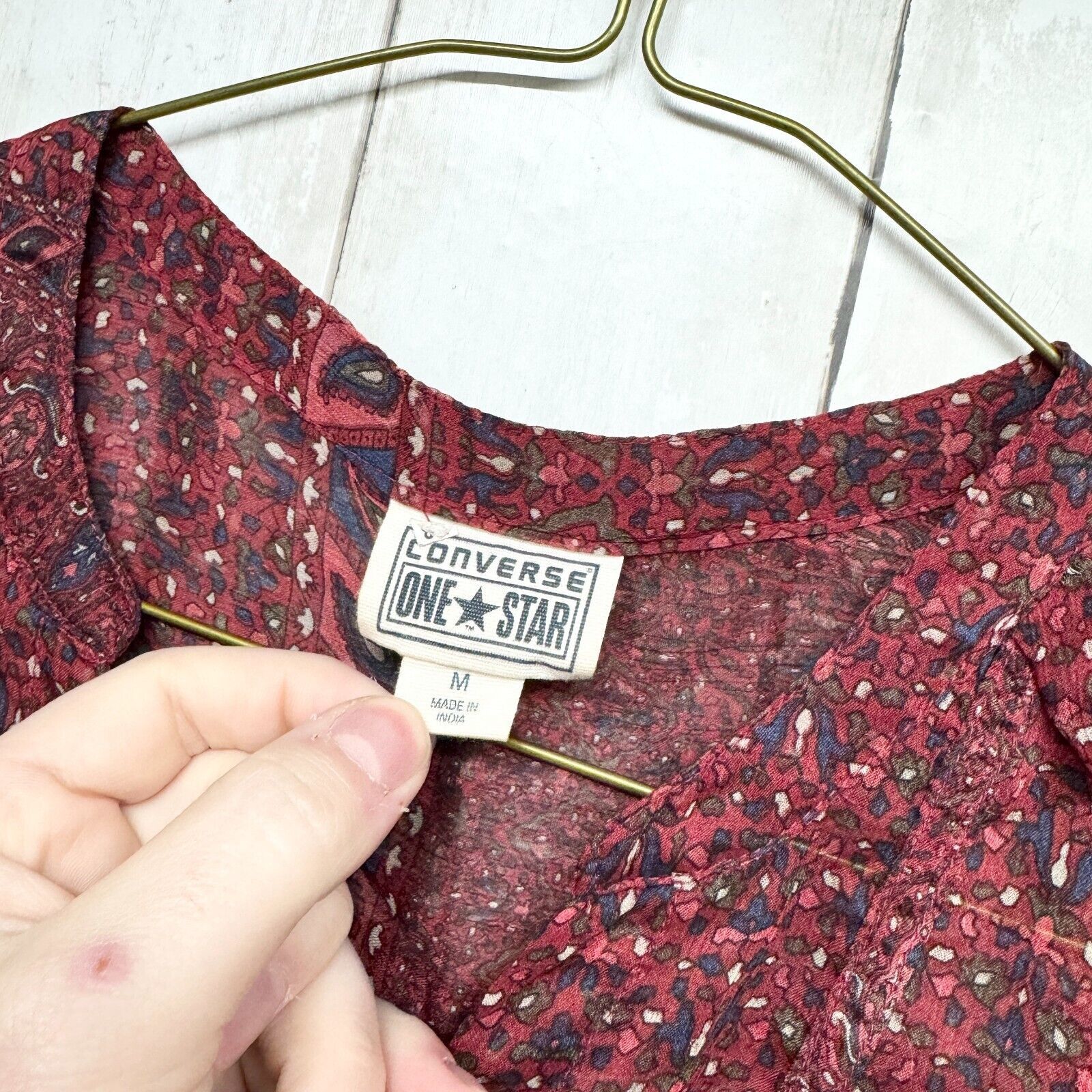 Converse Converse Top Medium Red Geometric Long Sleeve Button Close Size M / US 6-8 / IT 42-44 - 2 Thumbnail