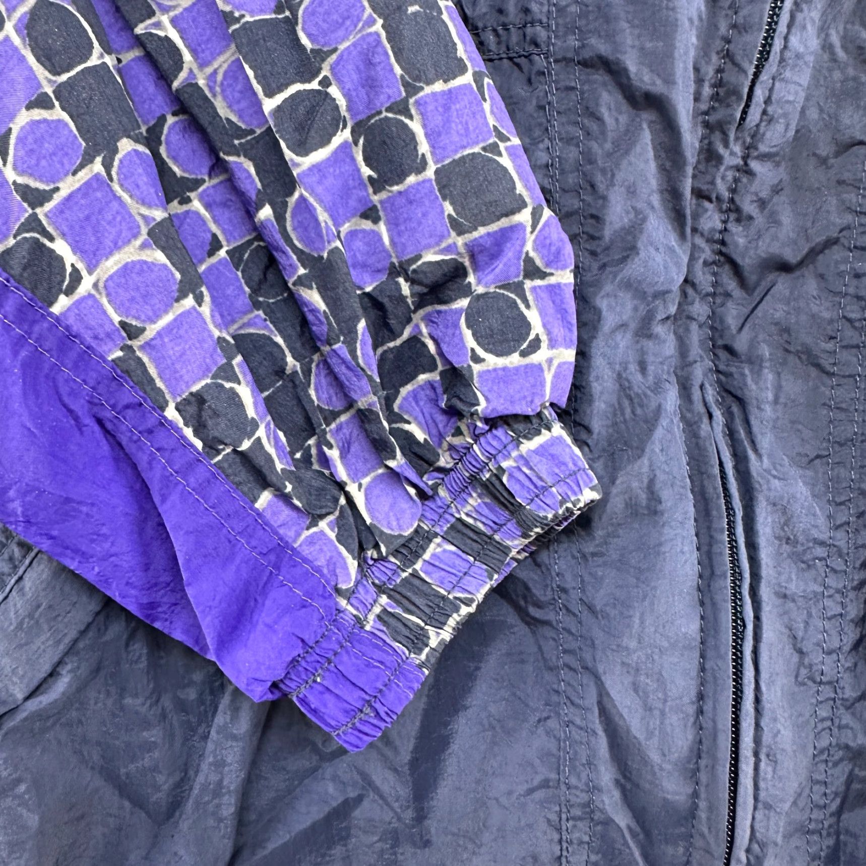 Nike VINTAGE Nike Jacket Womens M Purple Blue Windbreaker Geometric Dot Swoosh 90s Mens? Size M / US 6-8 / IT 42-44 - 2 Thumbnail